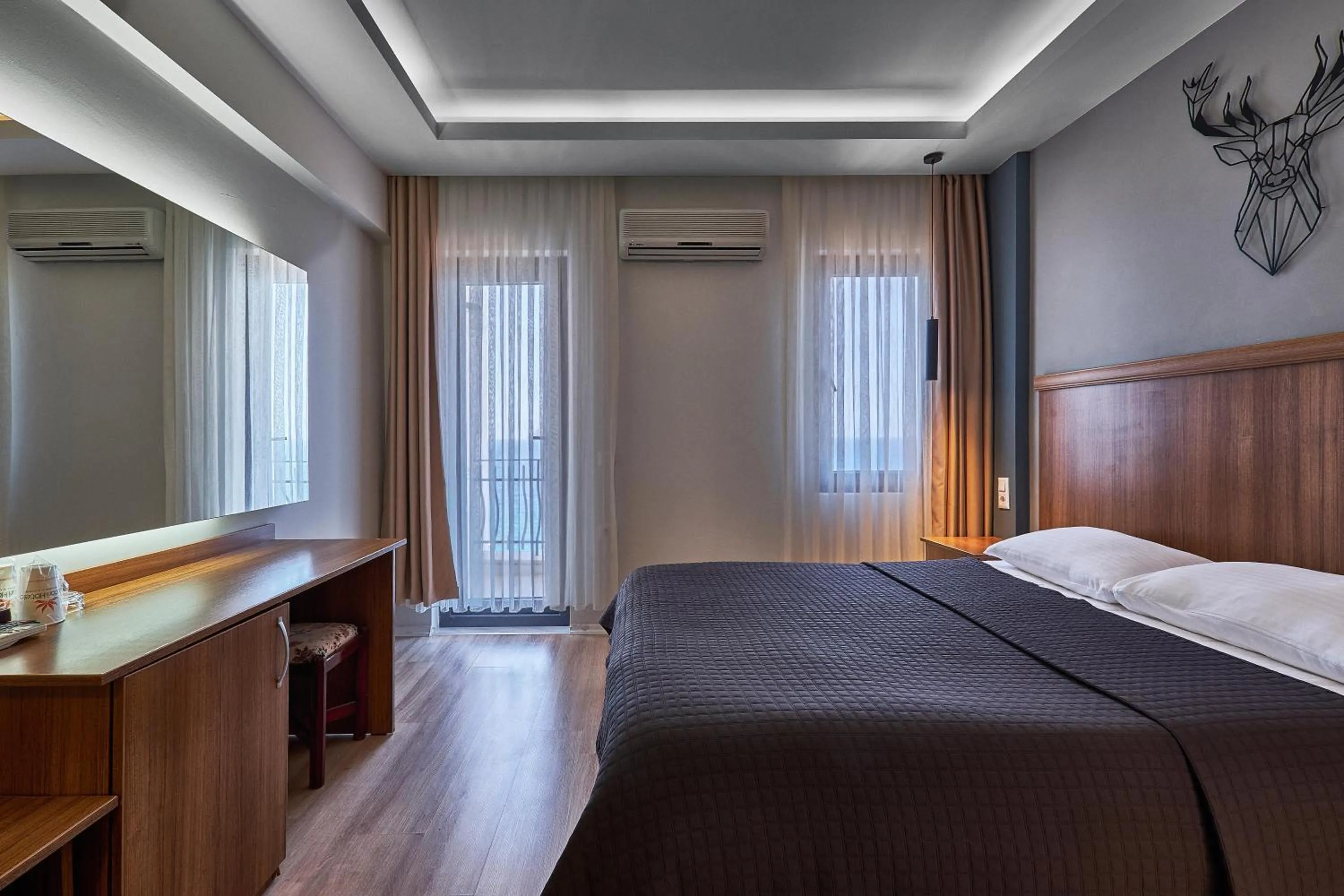 Photo of the whole room, Bed in Aqua Princess Hotel