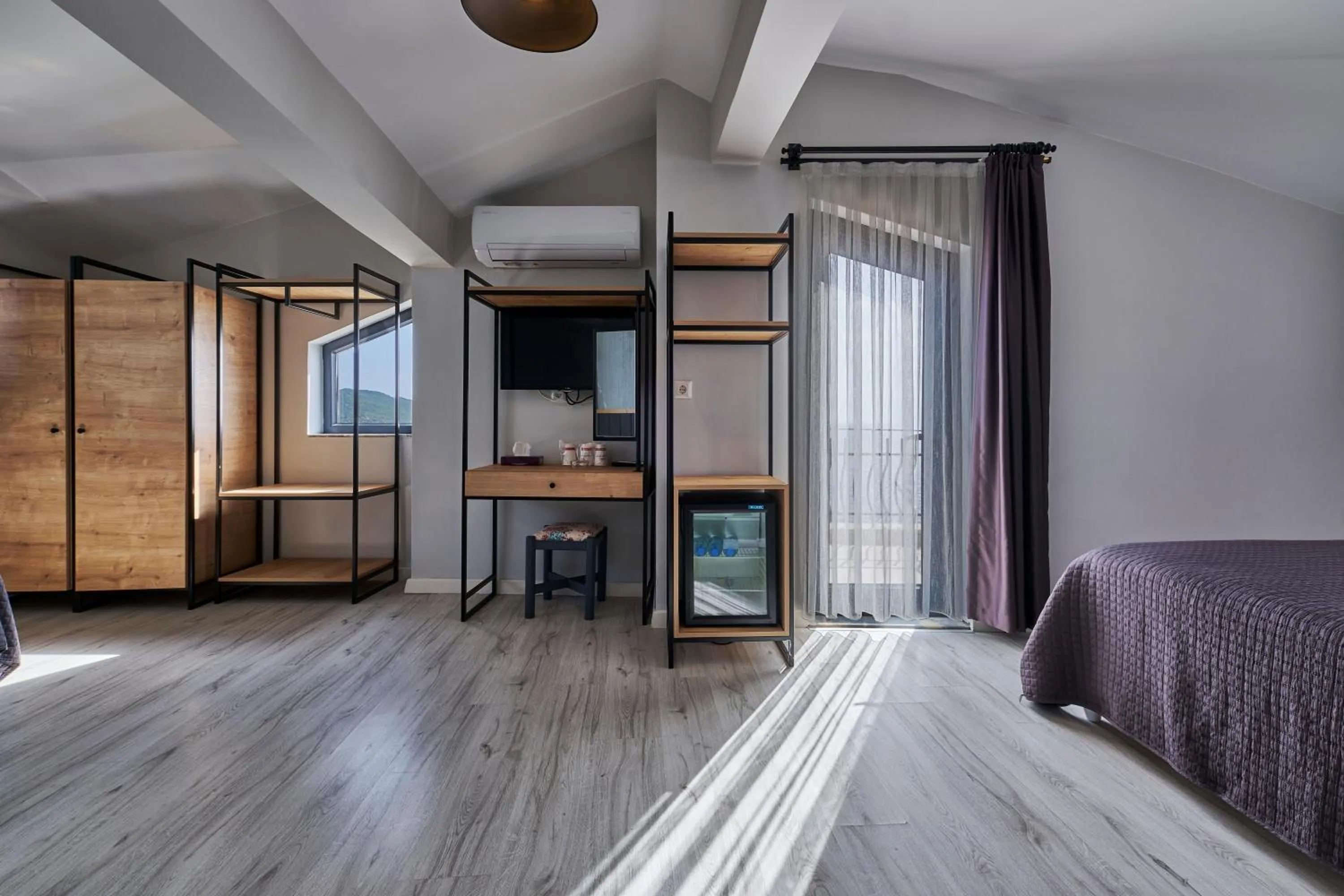 Photo of the whole room, Bed in Aqua Princess Hotel