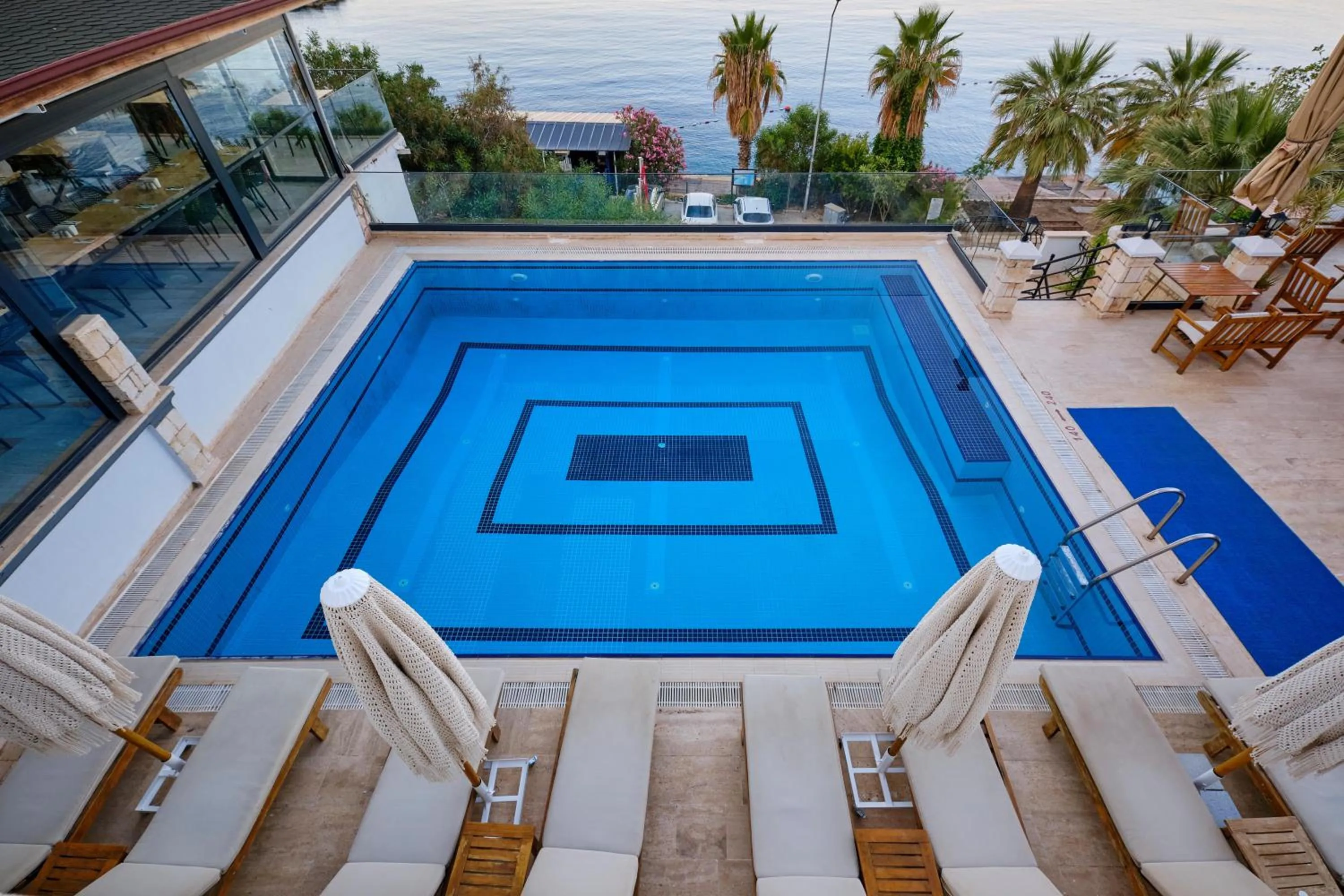 Swimming pool in Aqua Princess Hotel