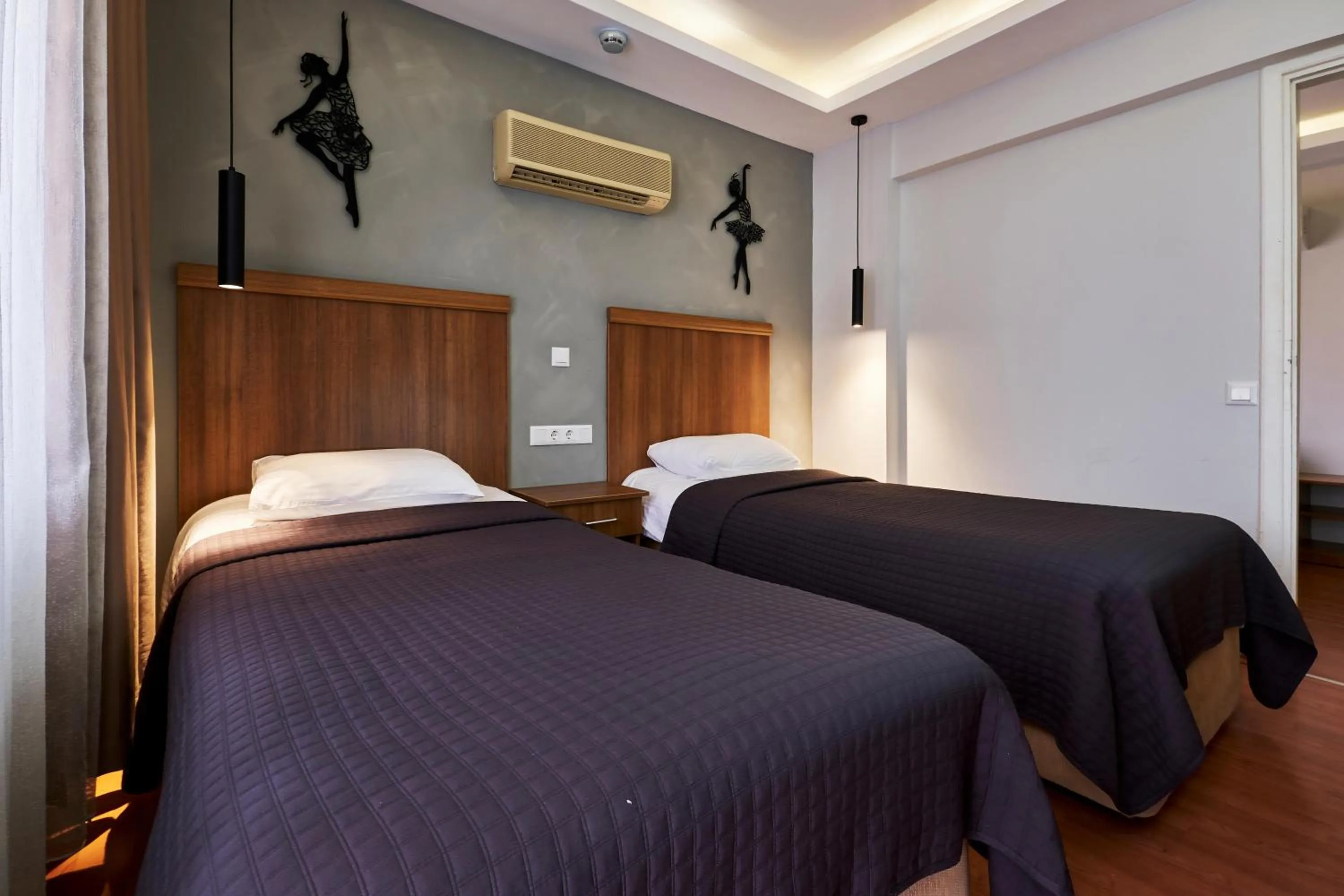 Photo of the whole room, Bed in Aqua Princess Hotel