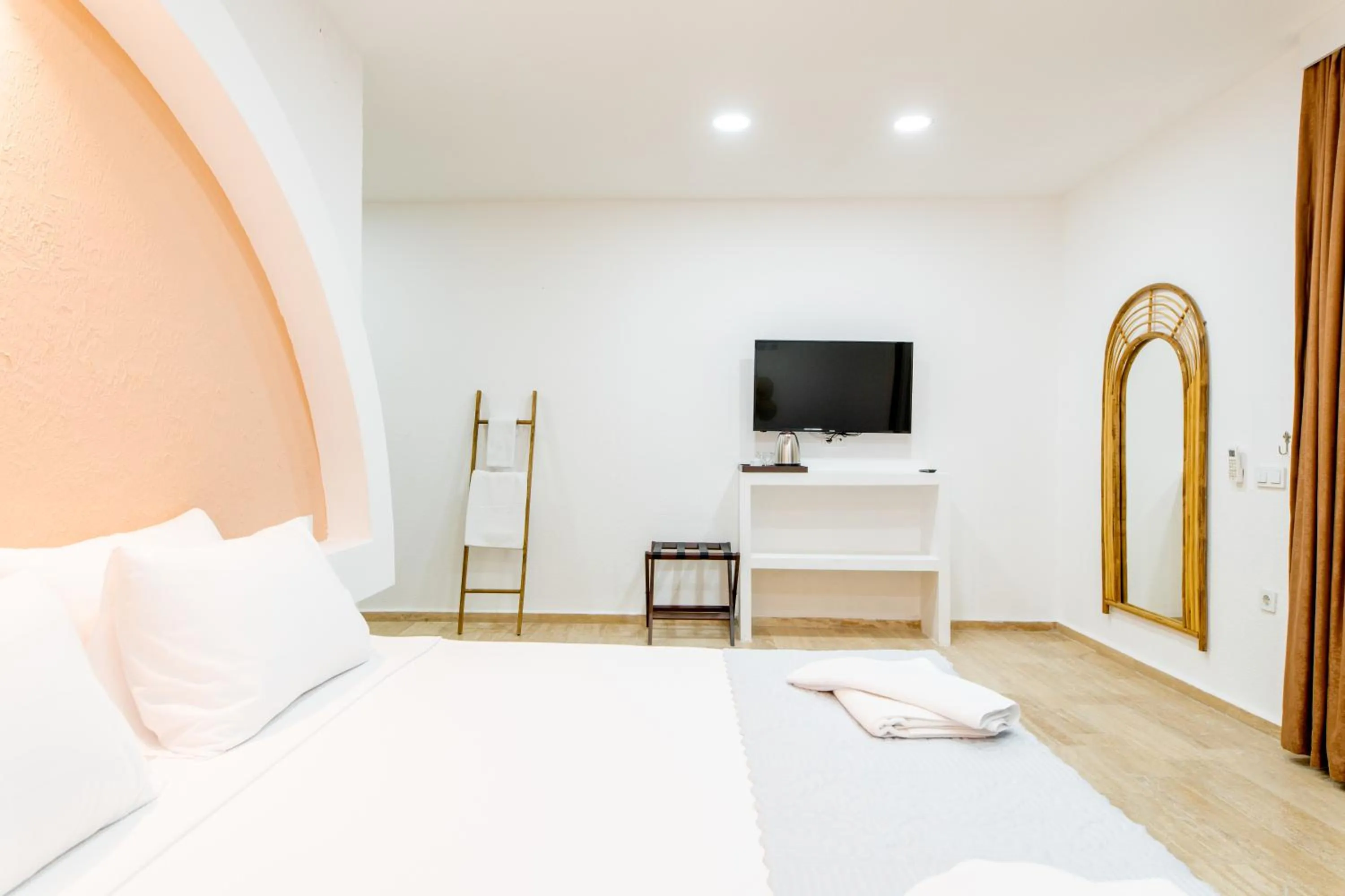 View (from property/room), Bed in MARE MARIN BOUTIQUE HOTEL