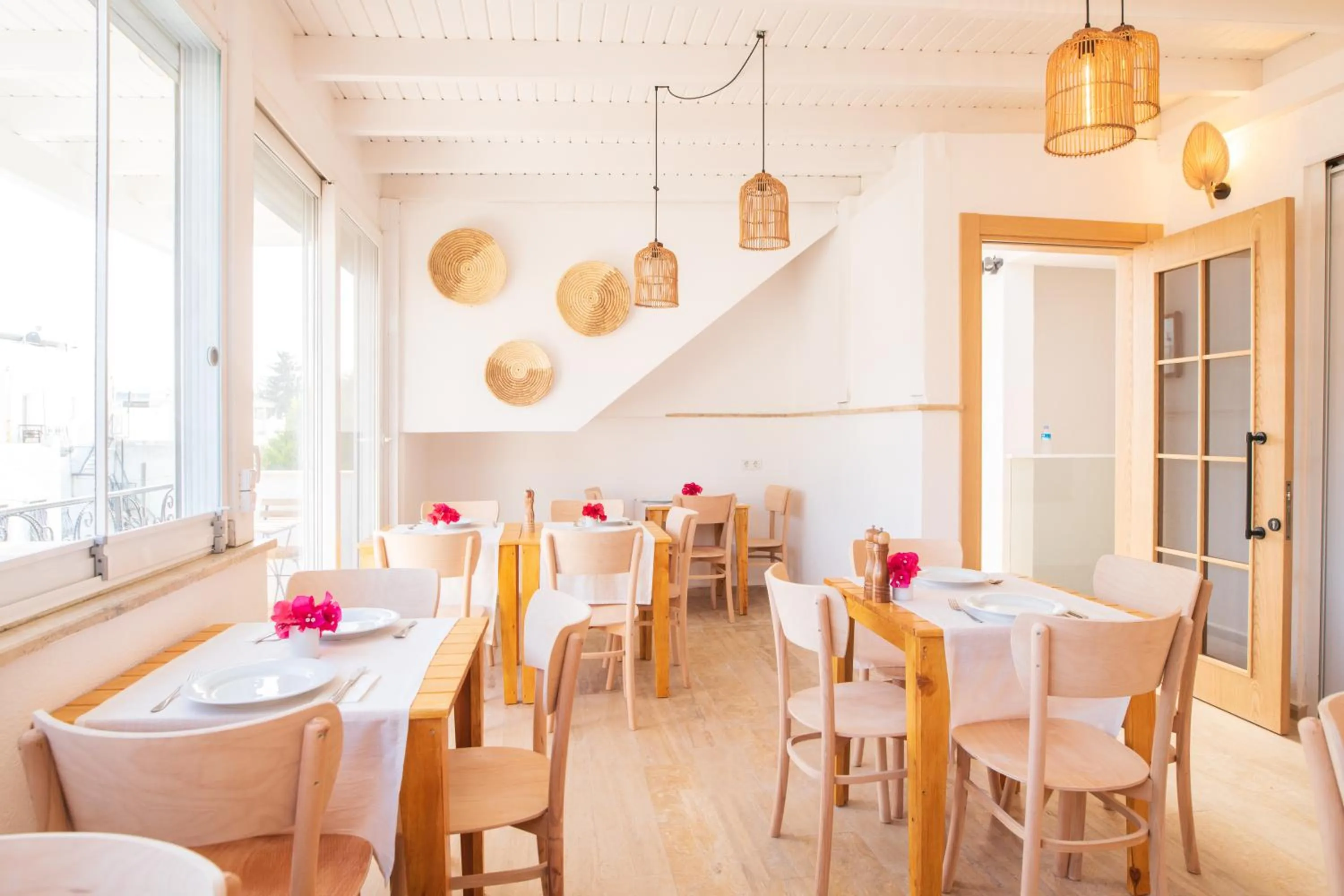 Restaurant/places to eat in MARE MARIN BOUTIQUE HOTEL