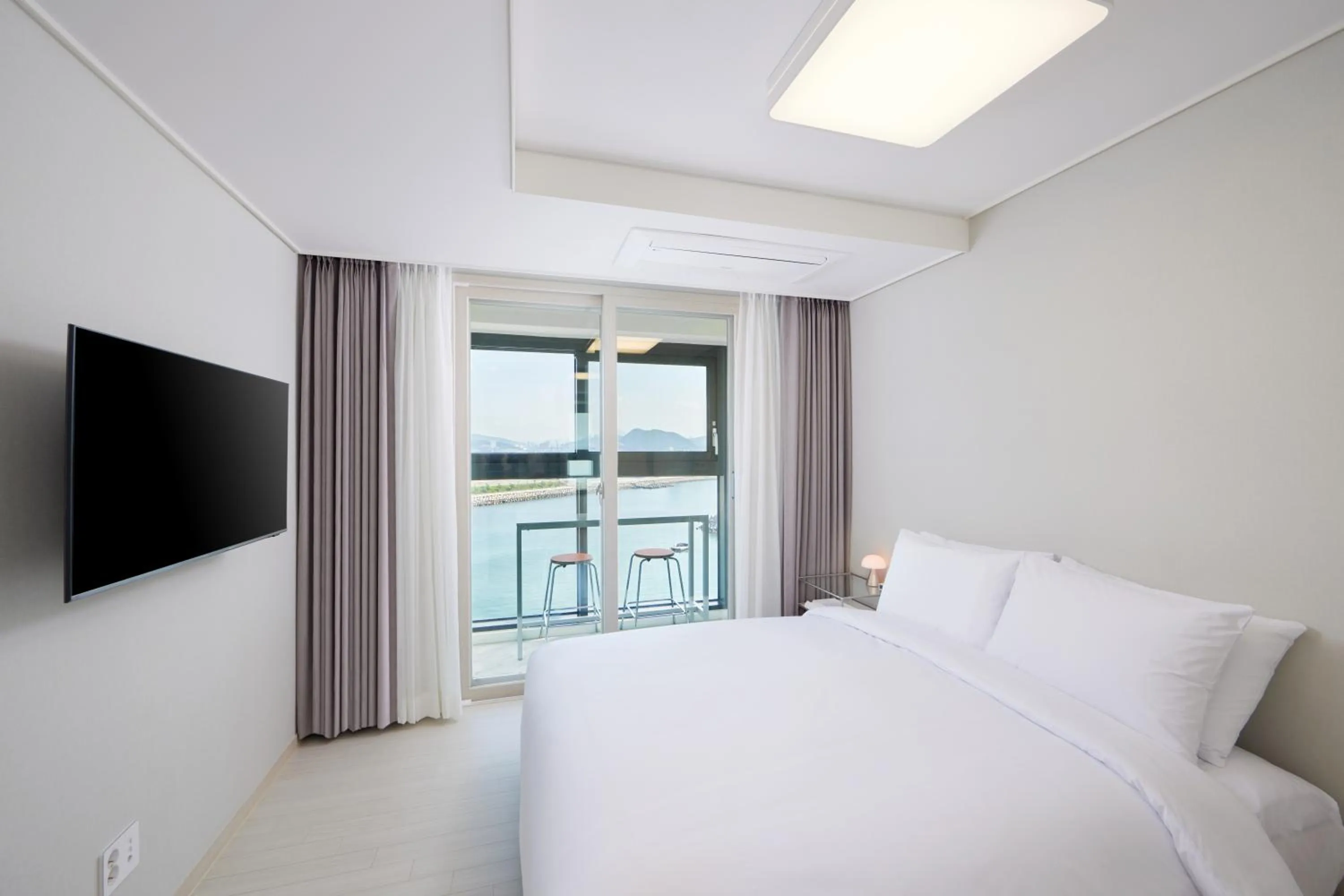 Decorative detail in Shiftdoor Residence Hari