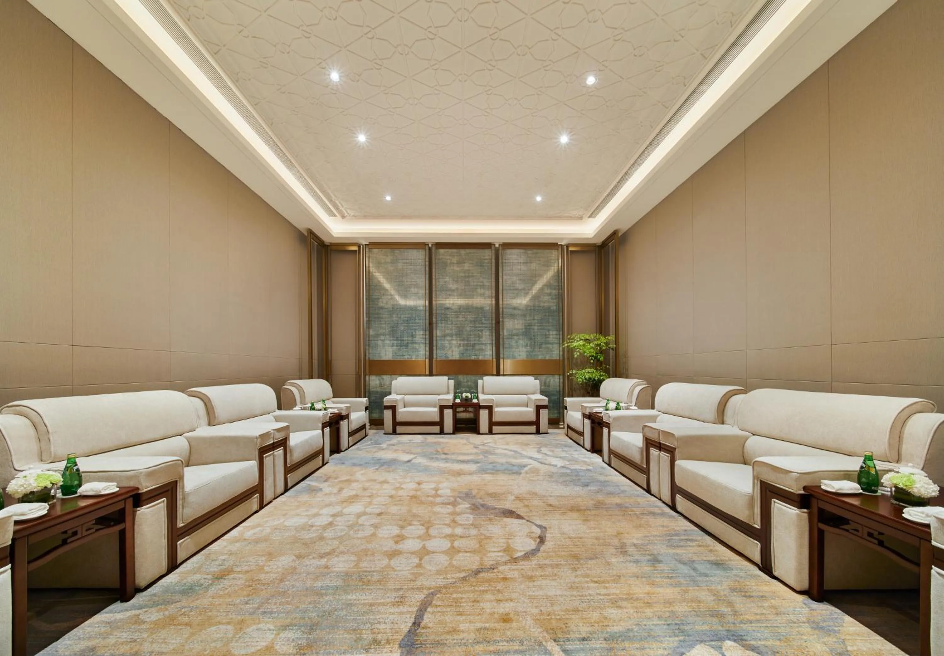 Meeting/conference room in DoubleTree By Hilton Ya'An