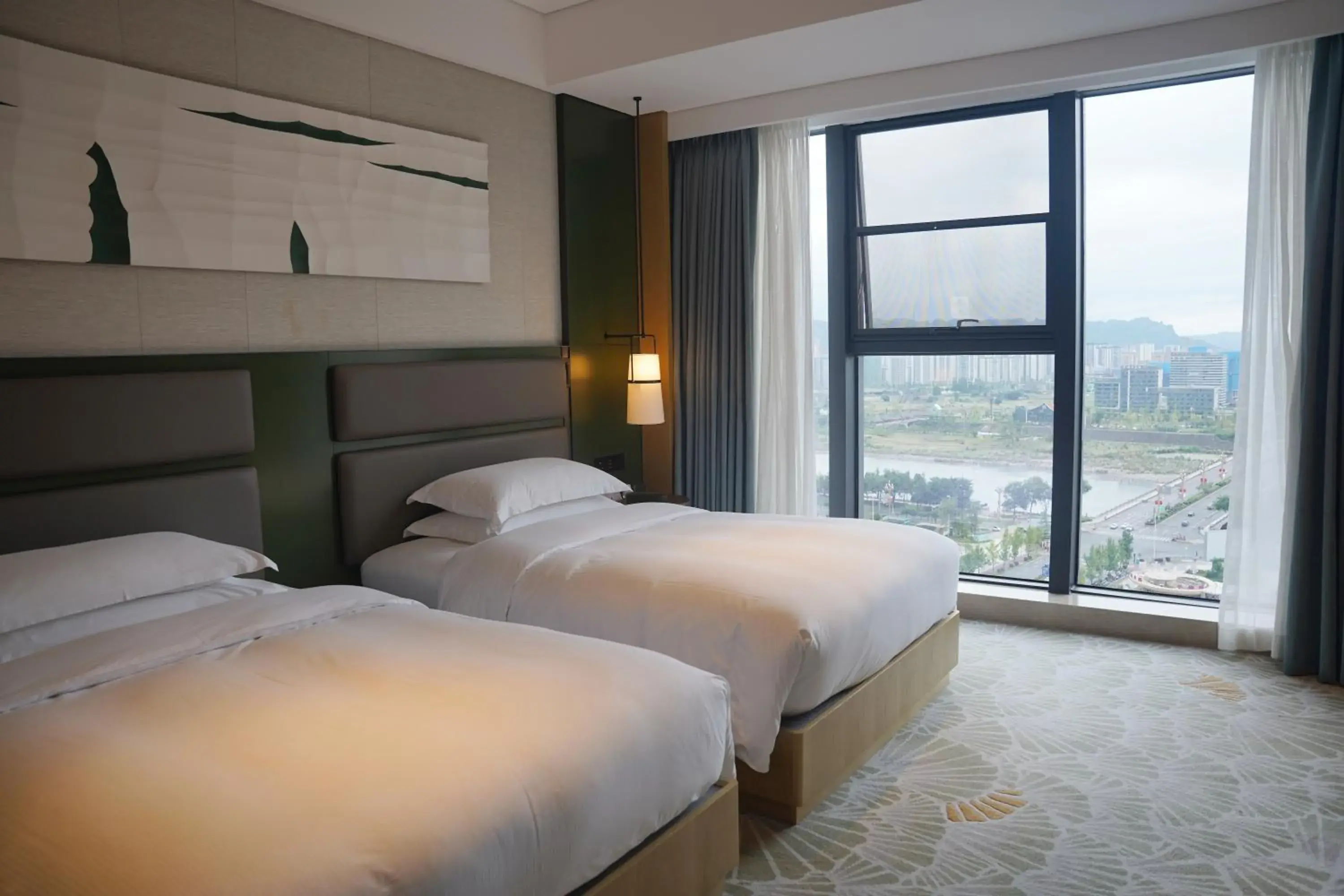 Premium Twin Room with River View in DoubleTree By Hilton Ya'An Premium Twin Room with River View in DoubleTree By Hilton Ya'An