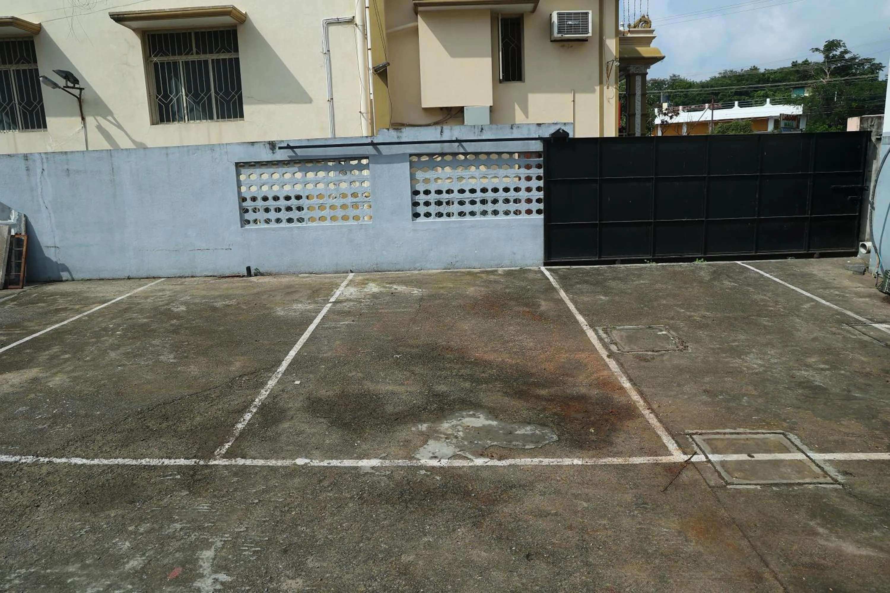 Parking in Pondy Southern Residency