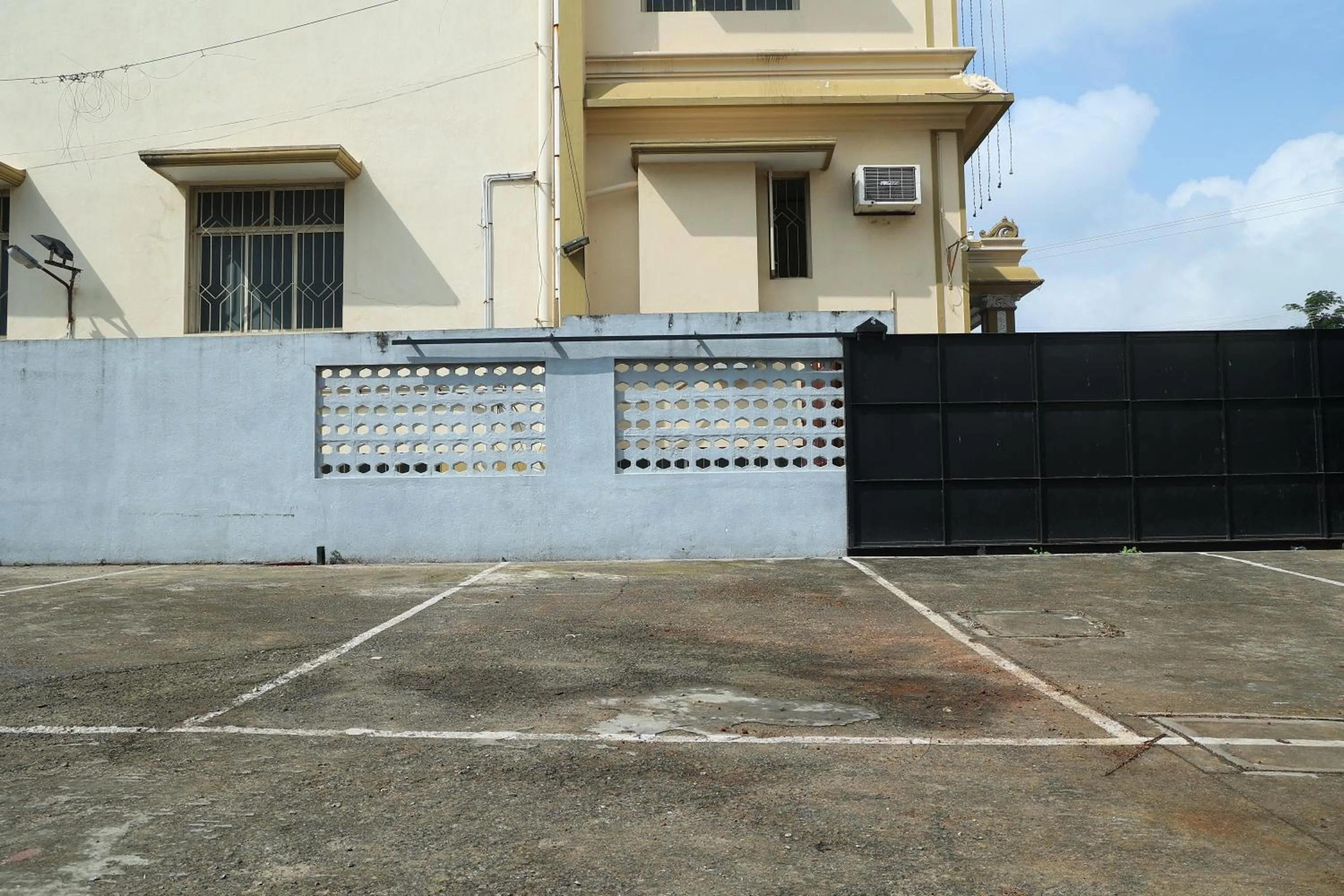 Parking in Pondy Southern Residency