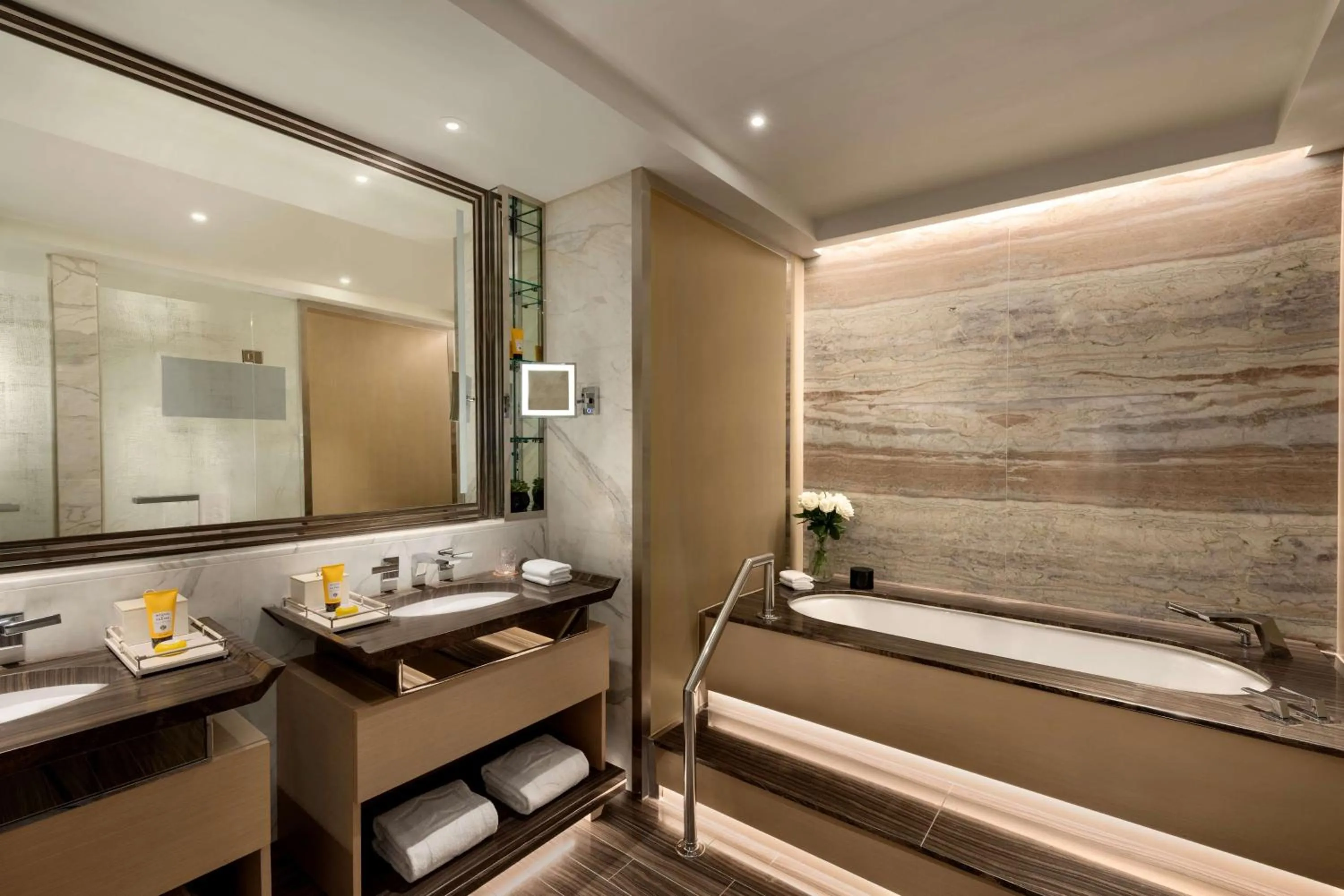 Bathroom in Shangri-La The Shard, London