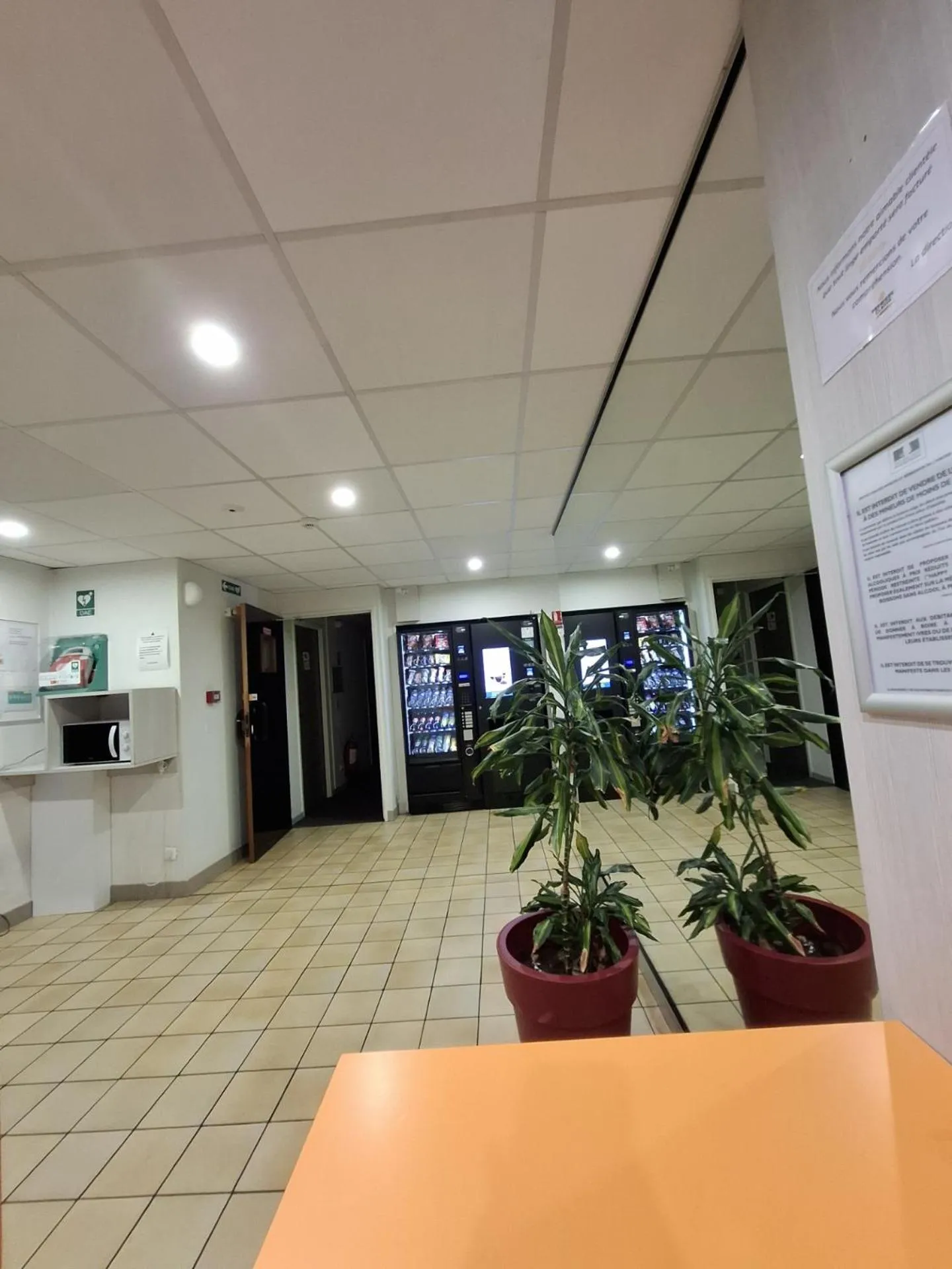 Restaurant/places to eat in PREMIERE CLASSE ANGERS SUD Louvre Hotels group