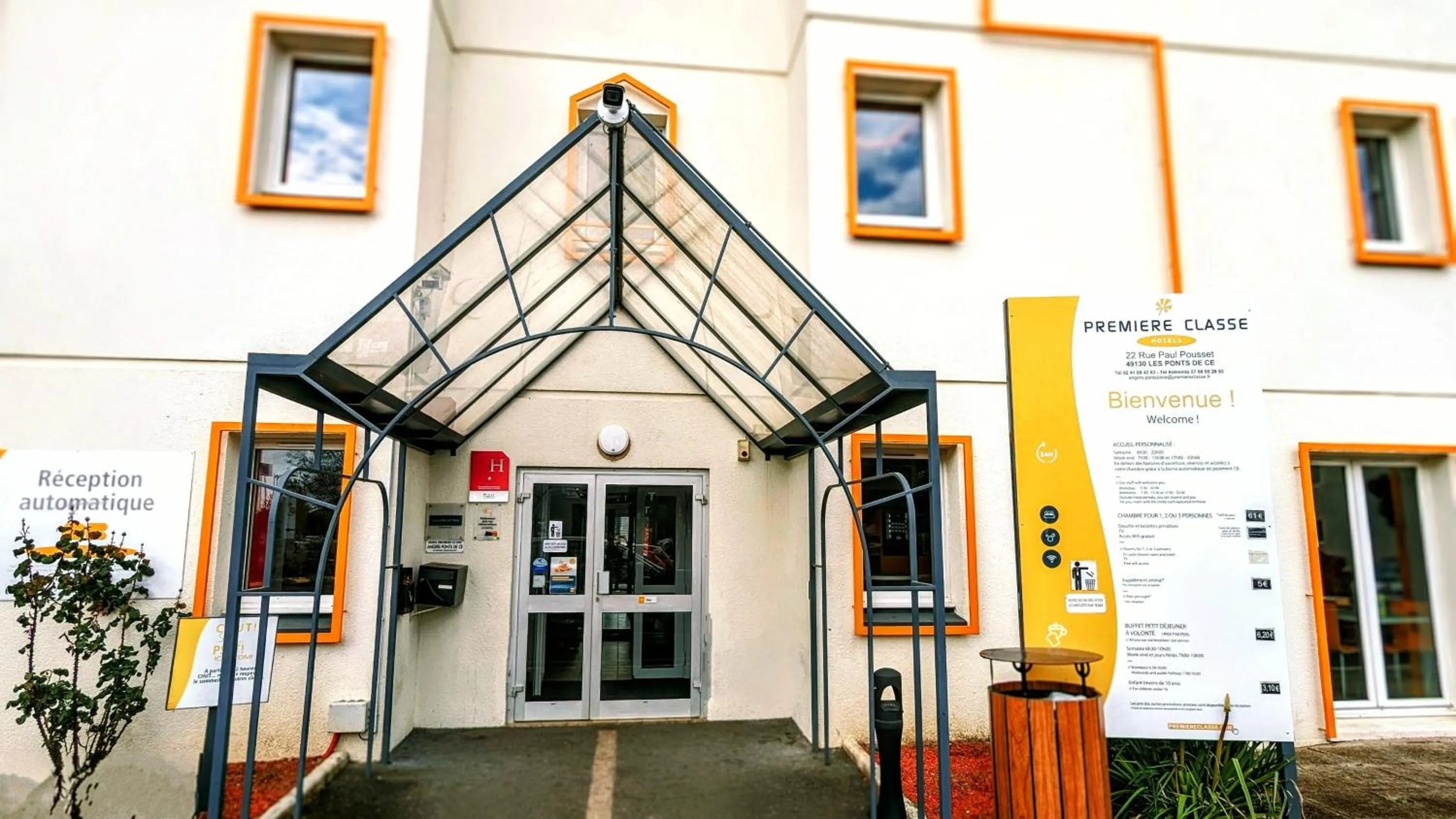 Property building in PREMIERE CLASSE ANGERS SUD Louvre Hotels group