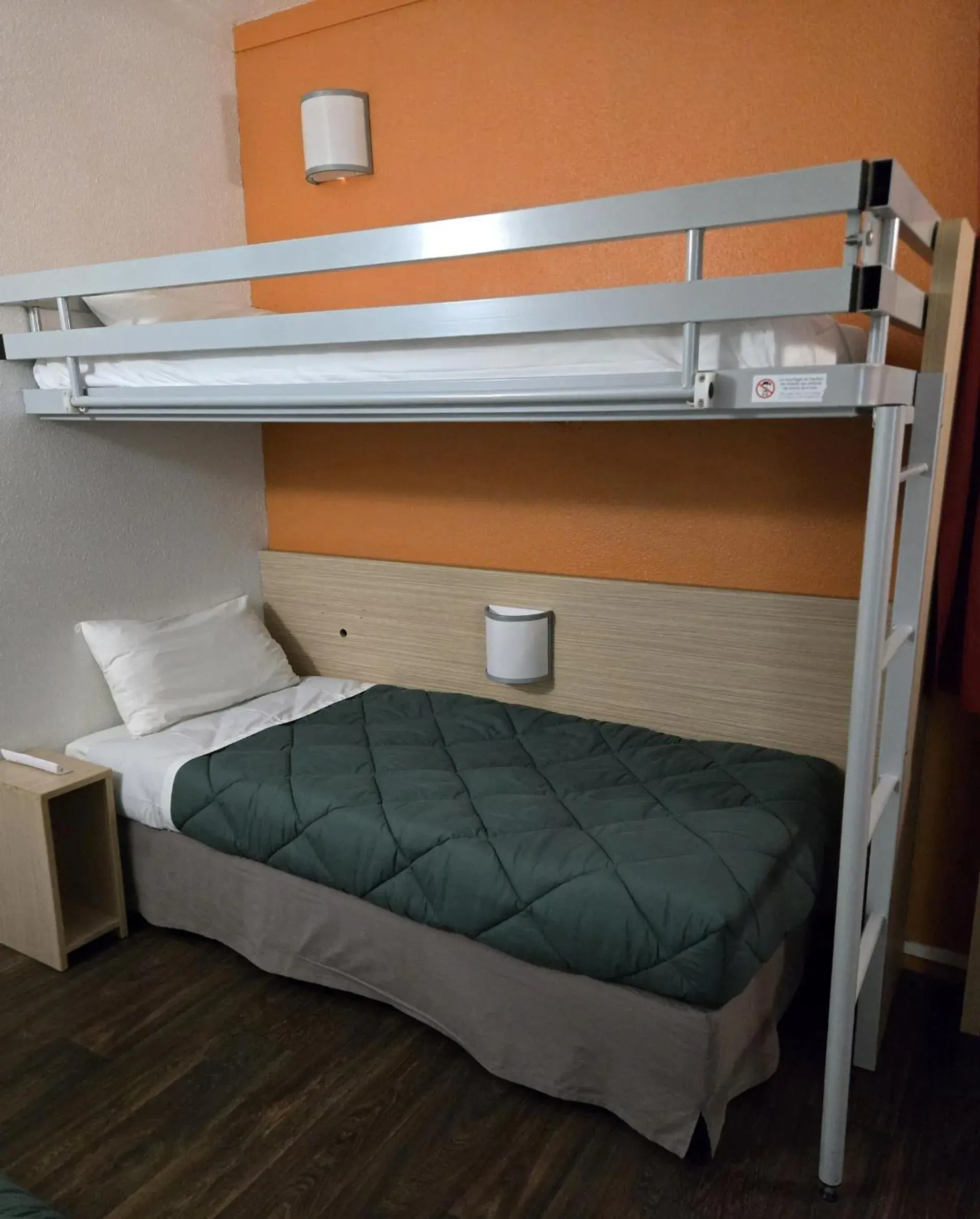 Triple Room in PREMIERE CLASSE ANGERS SUD Louvre Hotels group Triple Room in PREMIERE CLASSE ANGERS SUD Louvre Hotels group