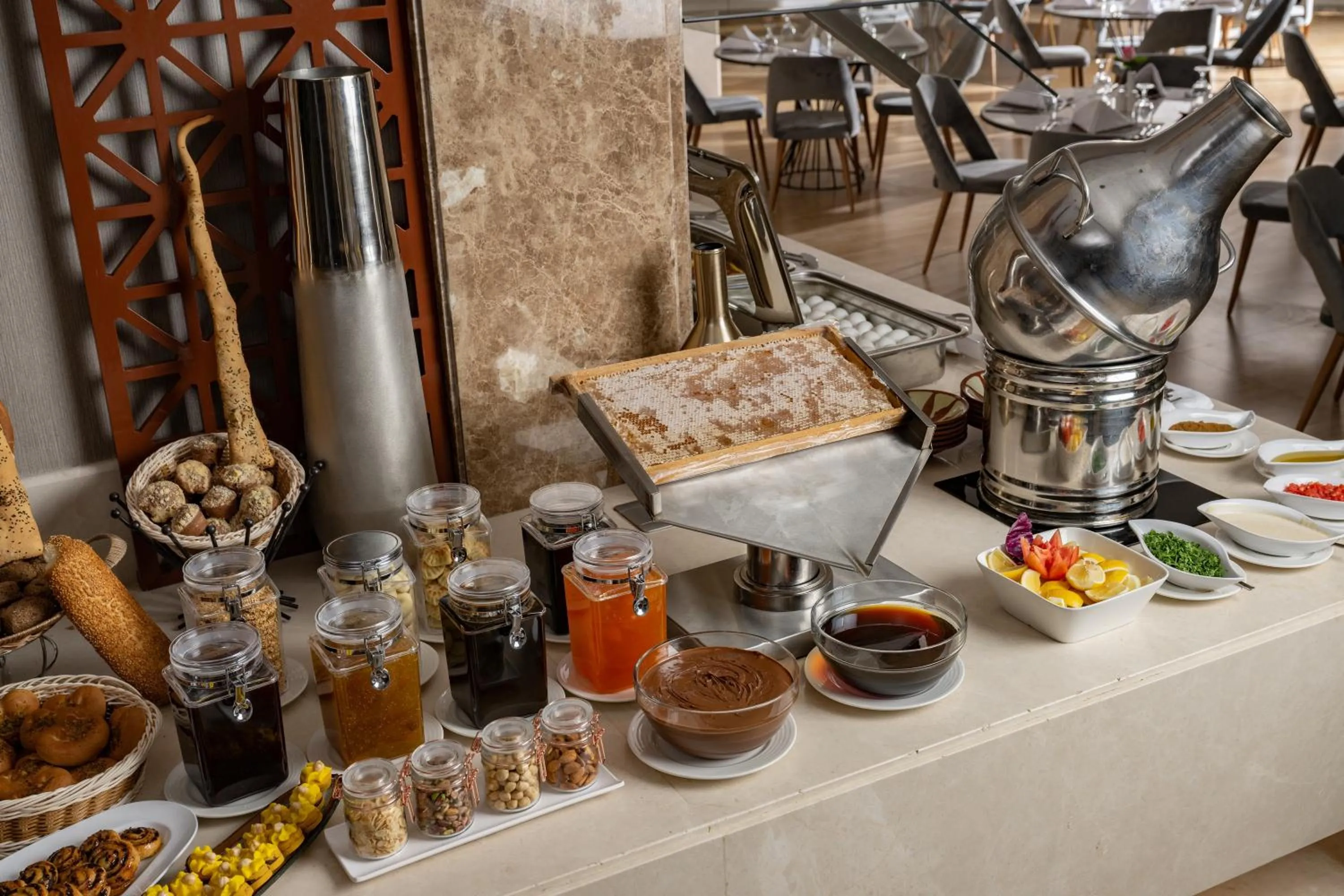 Coffee/tea facilities in Elaf Al Taqwa Hotel