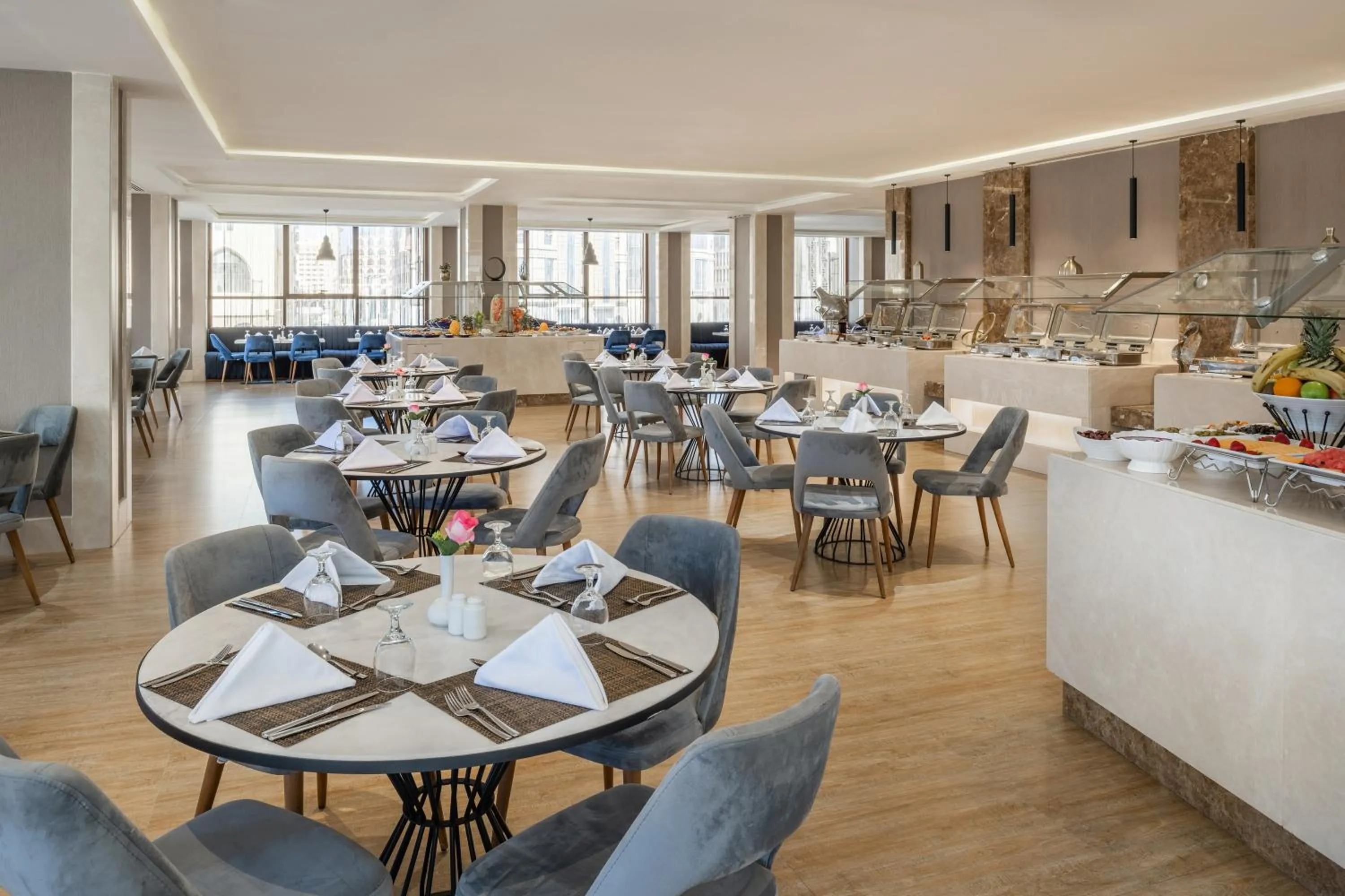 Restaurant/places to eat in Elaf Al Taqwa Hotel