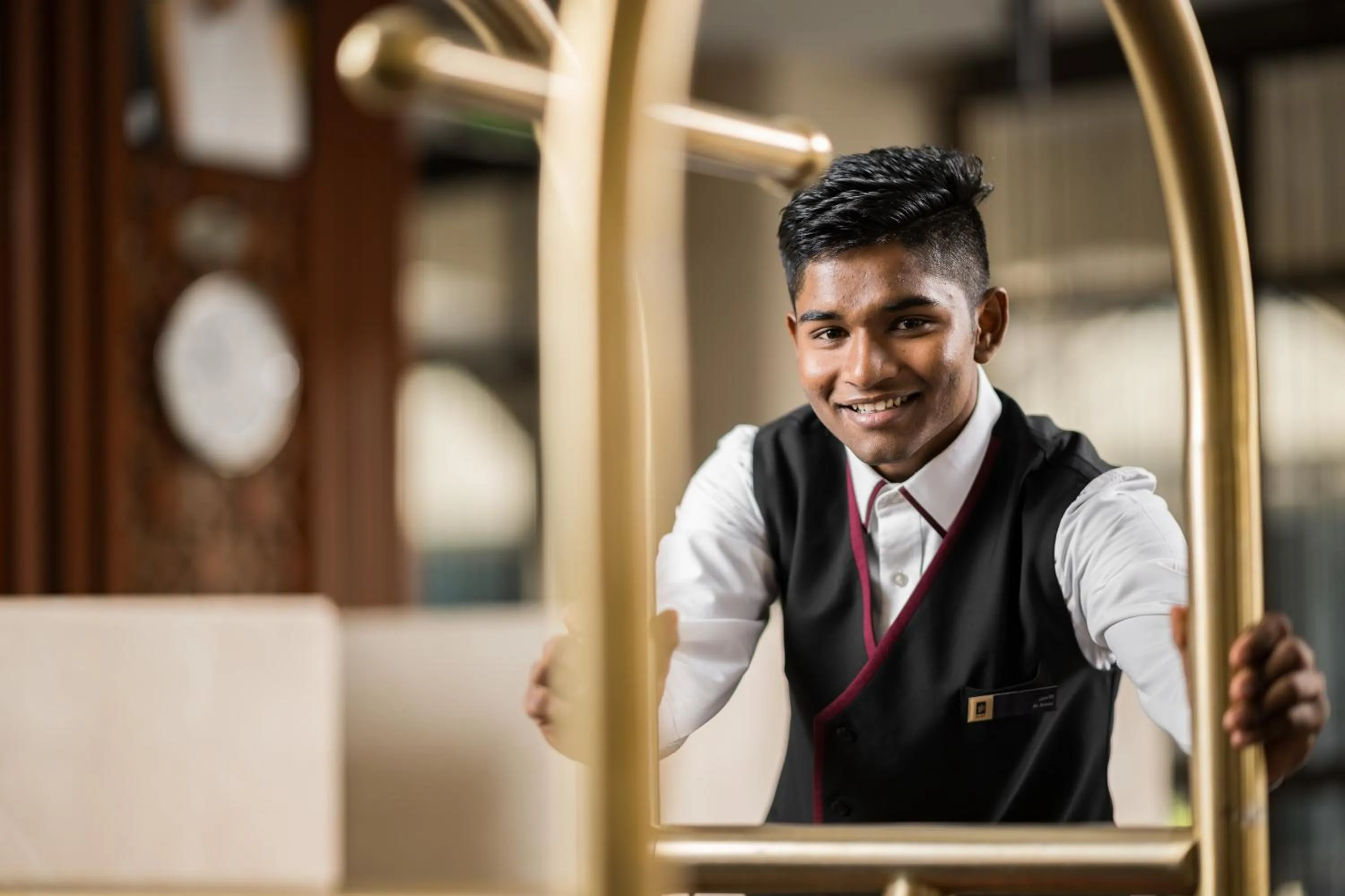 concierge in Elaf Al Taqwa Hotel