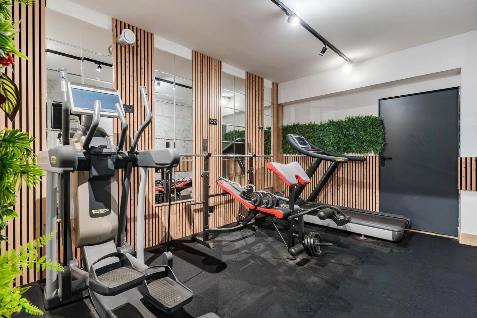 Fitness centre/facilities in Rezydencja Wind Rose Luxury ApartHotel Gdańsk - Prywatne SPA