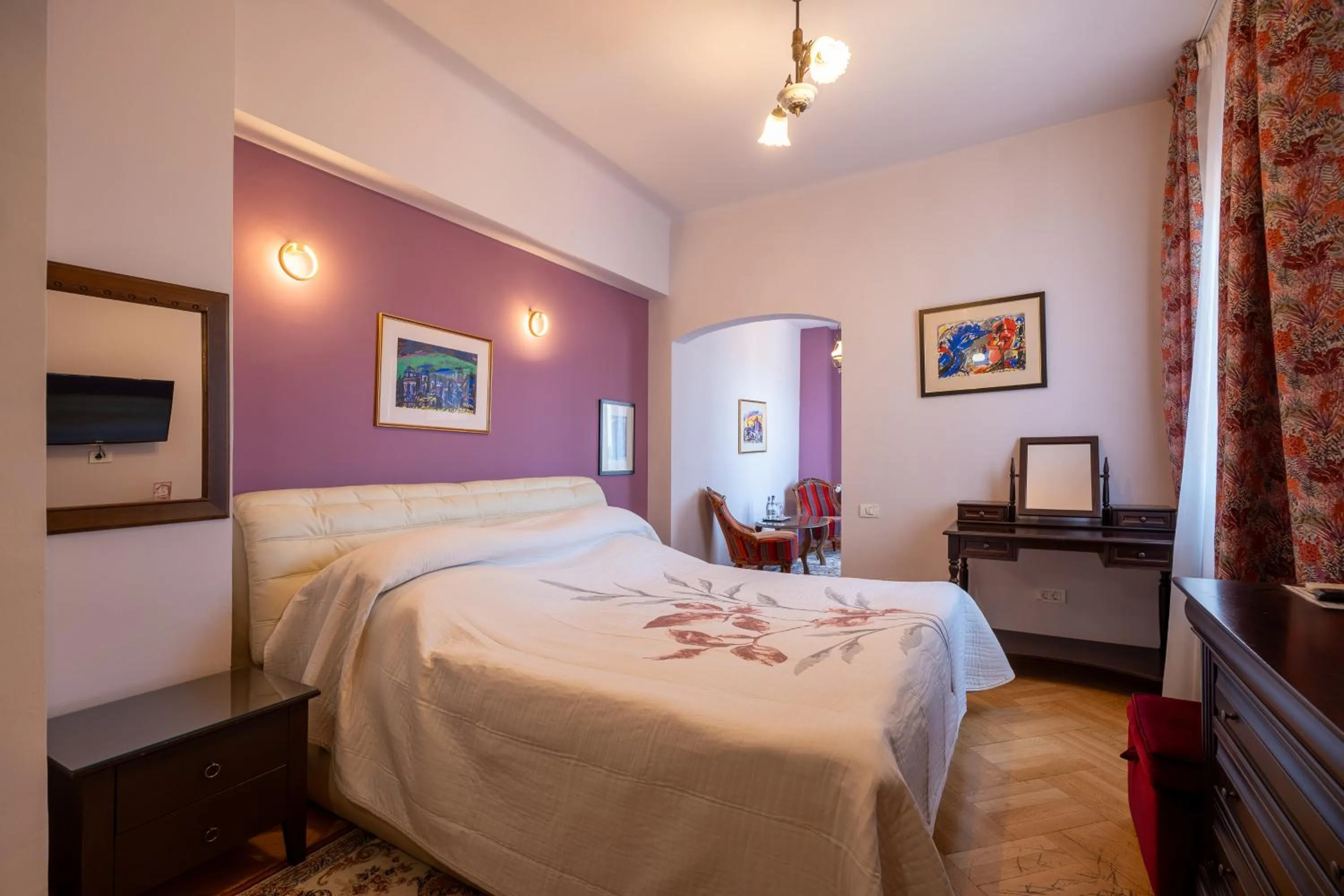 Bed in Pensiunea Casa Cranta