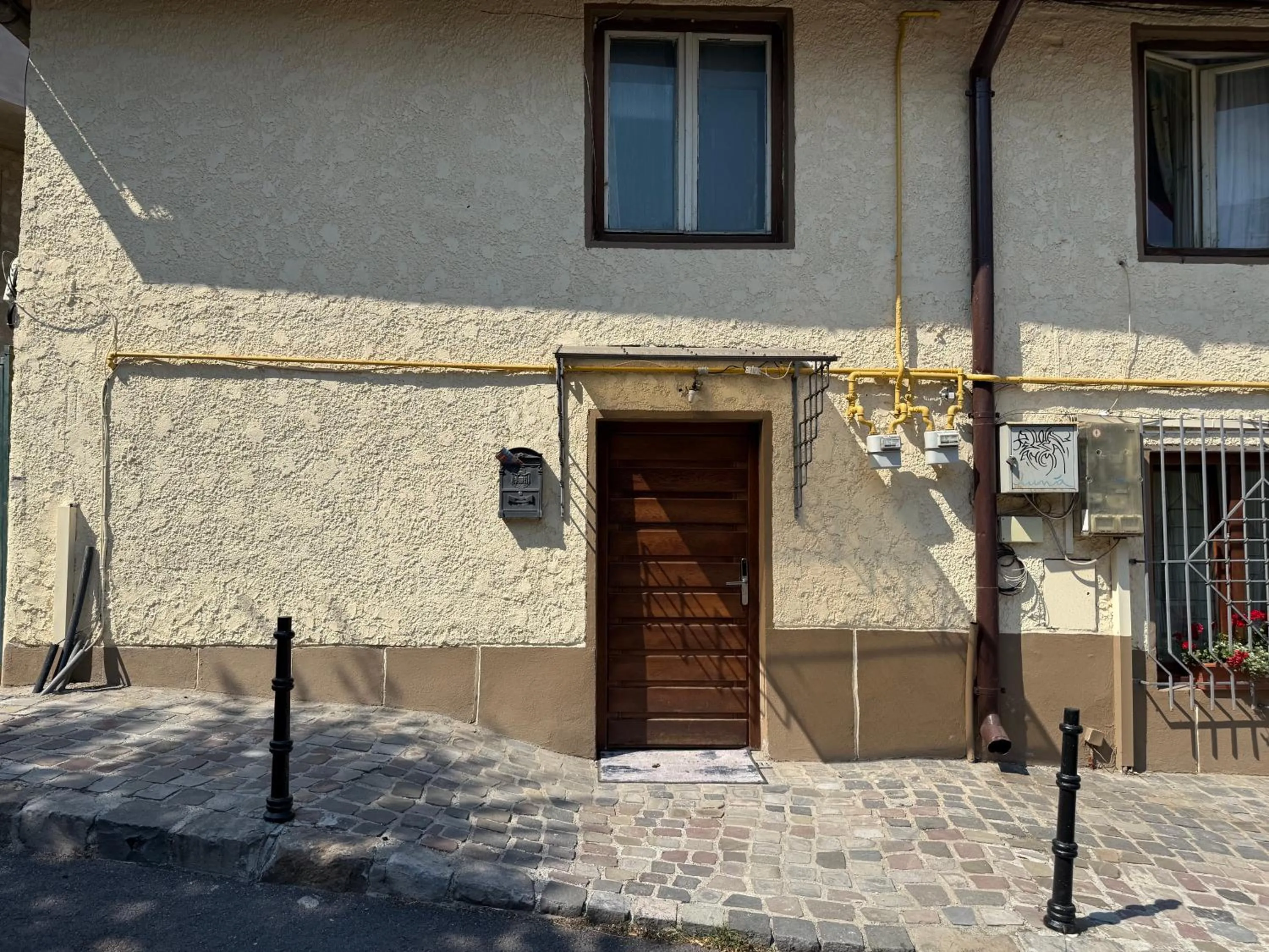 Property building in Pensiunea Casa Cranta