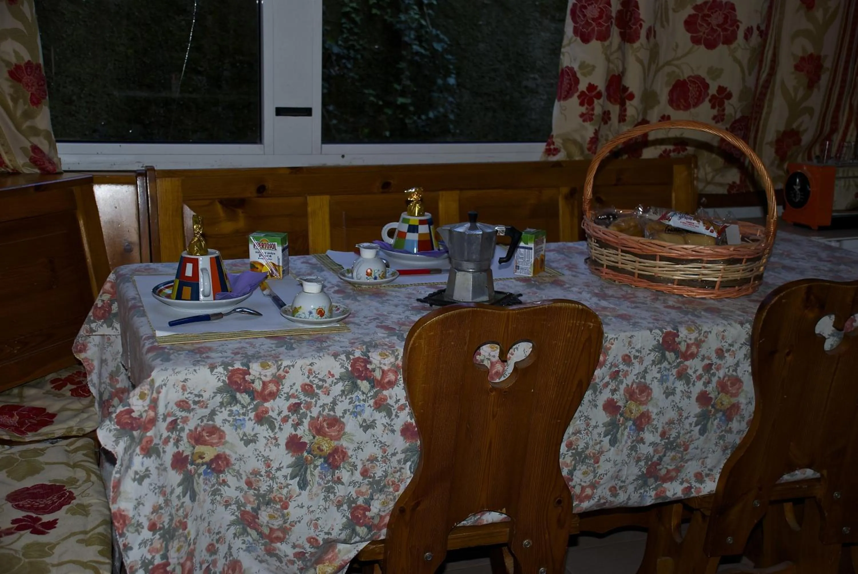 Dining area in B&B Mery Lho