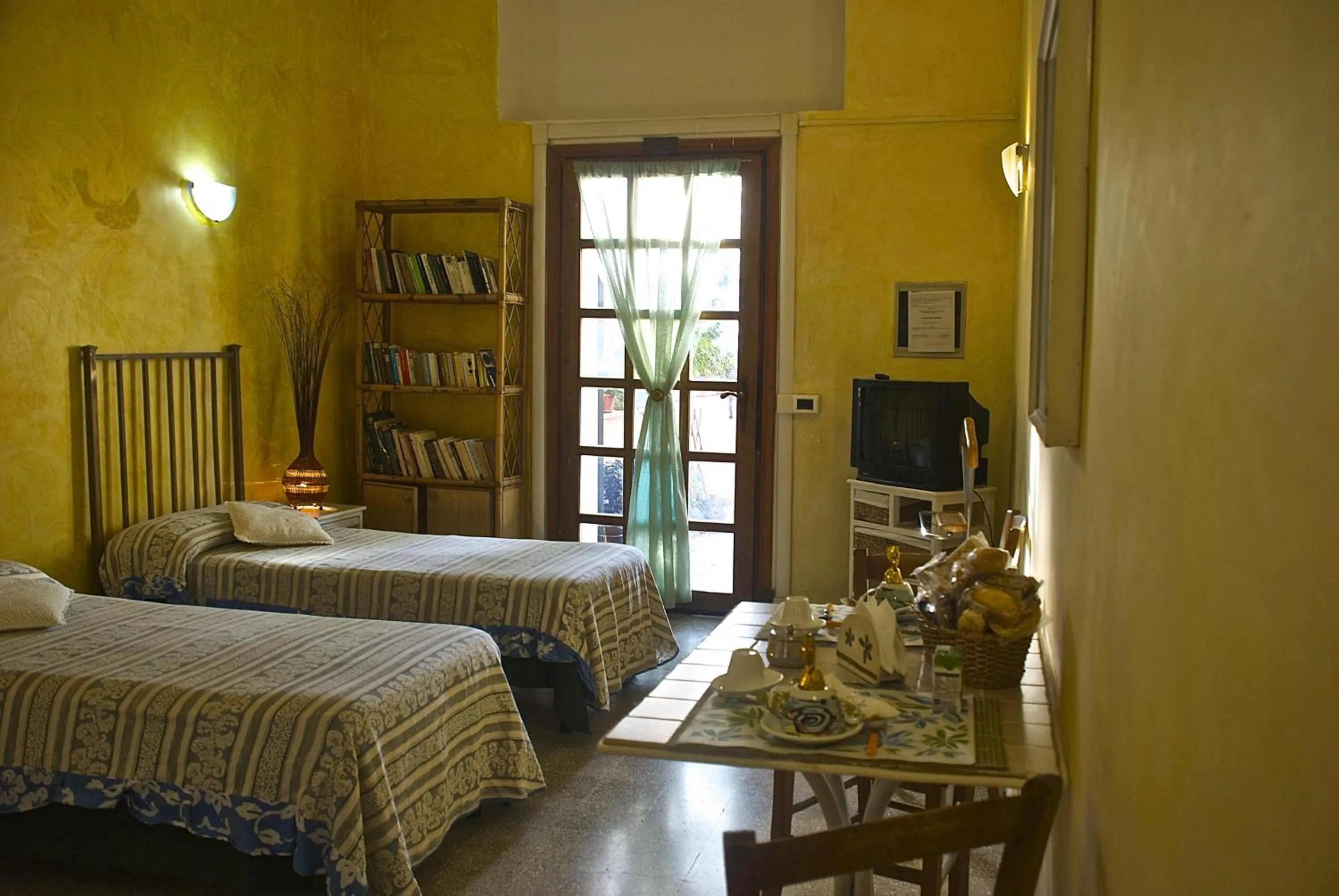 Photo of the whole room, Bed in B&B Mery Lho