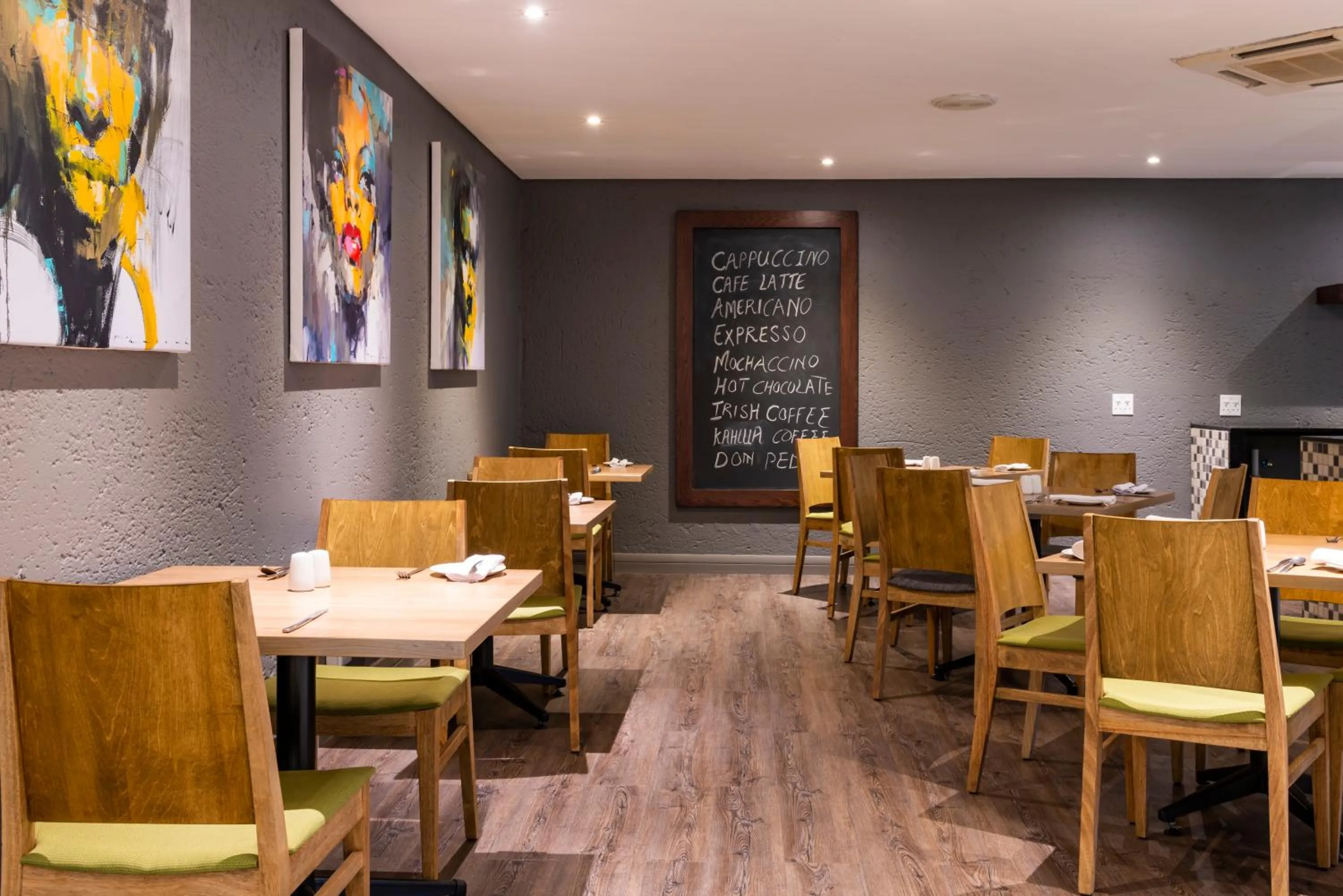 Restaurant/places to eat in aha Kopanong Hotel & Conference Centre