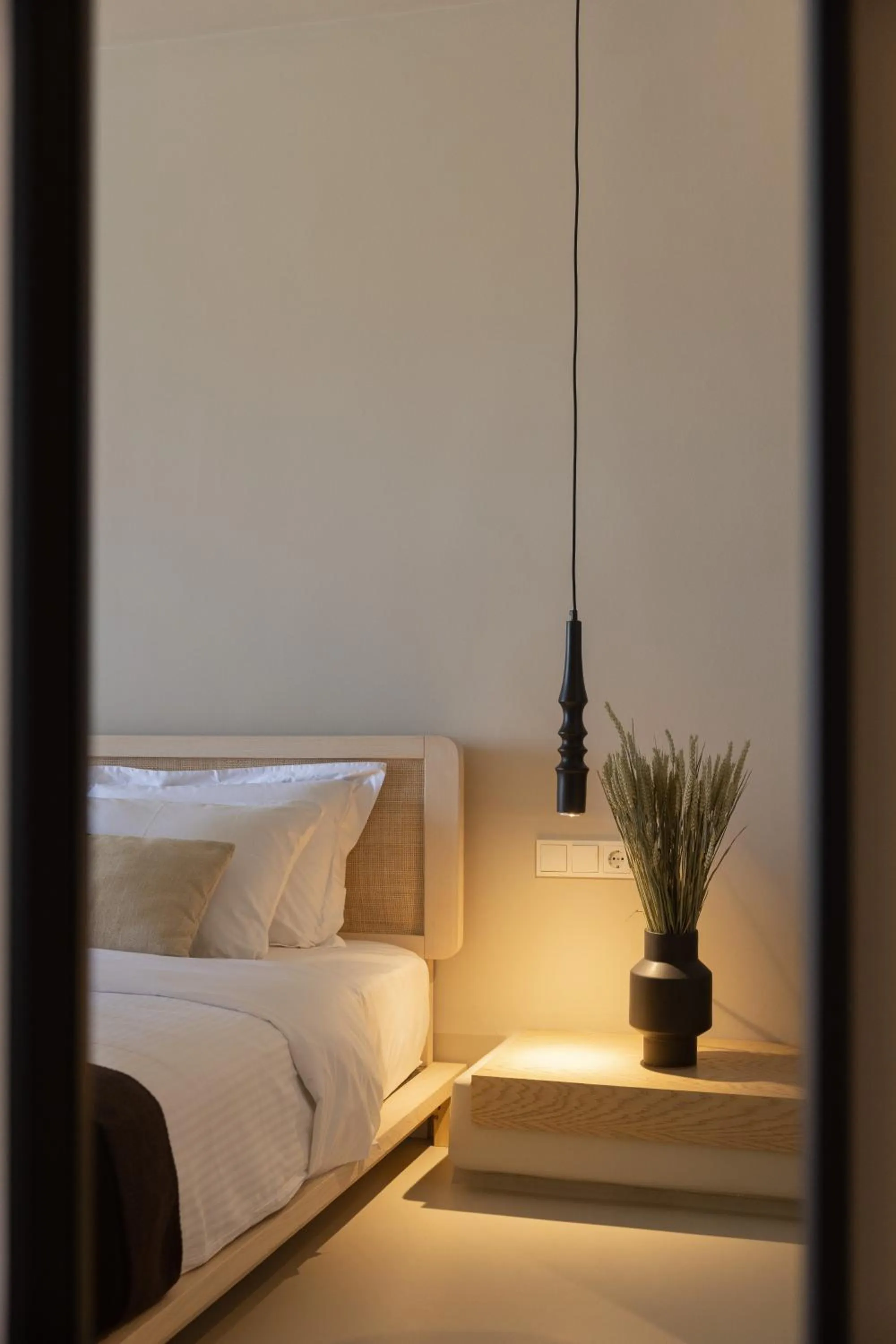 Bedroom, Bed in Nimbus Lumen