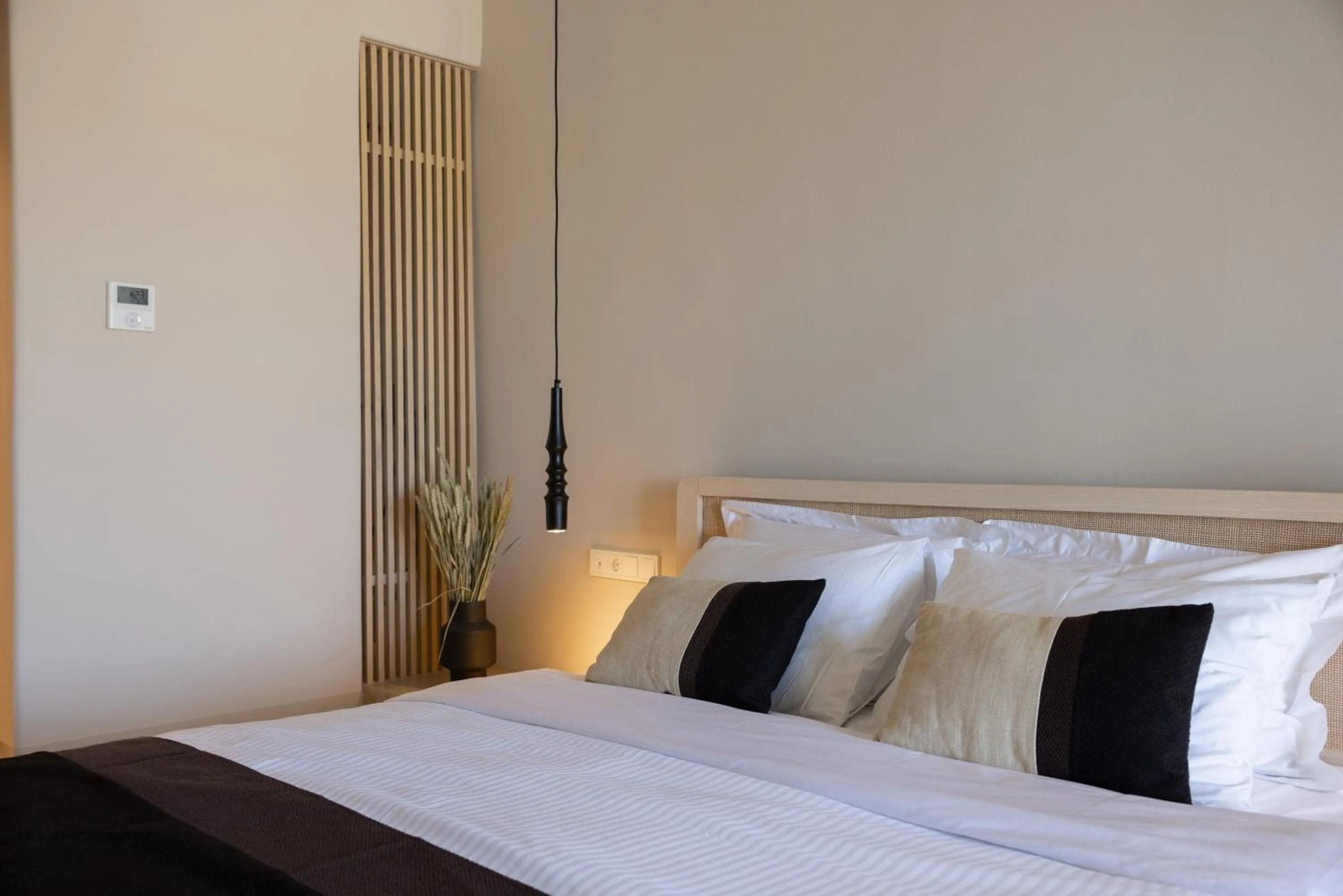 Bedroom, Bed in Nimbus Lumen