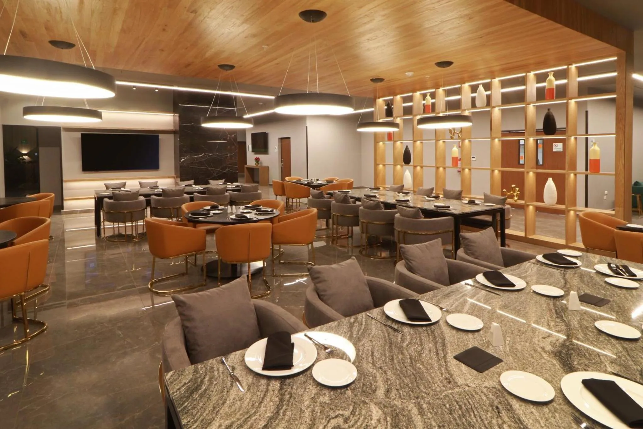 Restaurant/places to eat in Holiday Inn & Suites - Mexico Felipe Angeles Airport by IHG