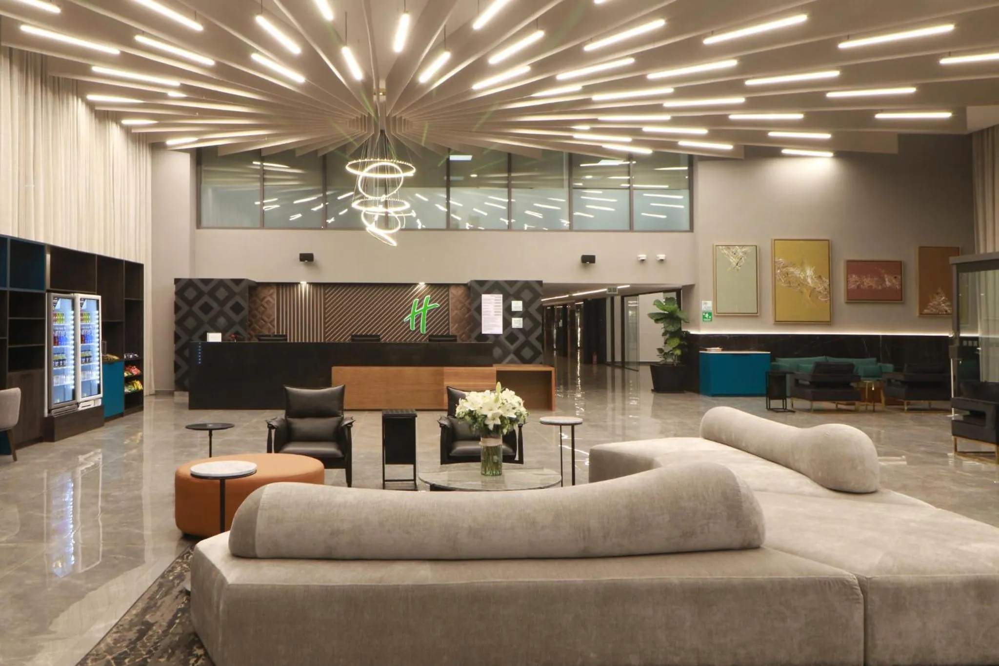 Property building in Holiday Inn & Suites - Mexico Felipe Angeles Airport by IHG