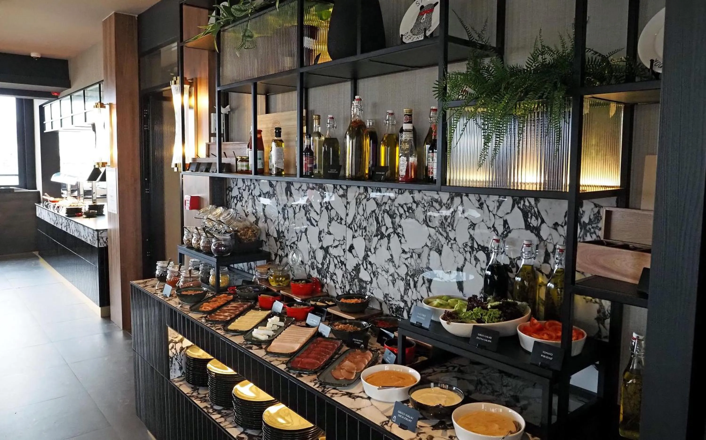 Restaurant/places to eat in Radisson RED Belgrade