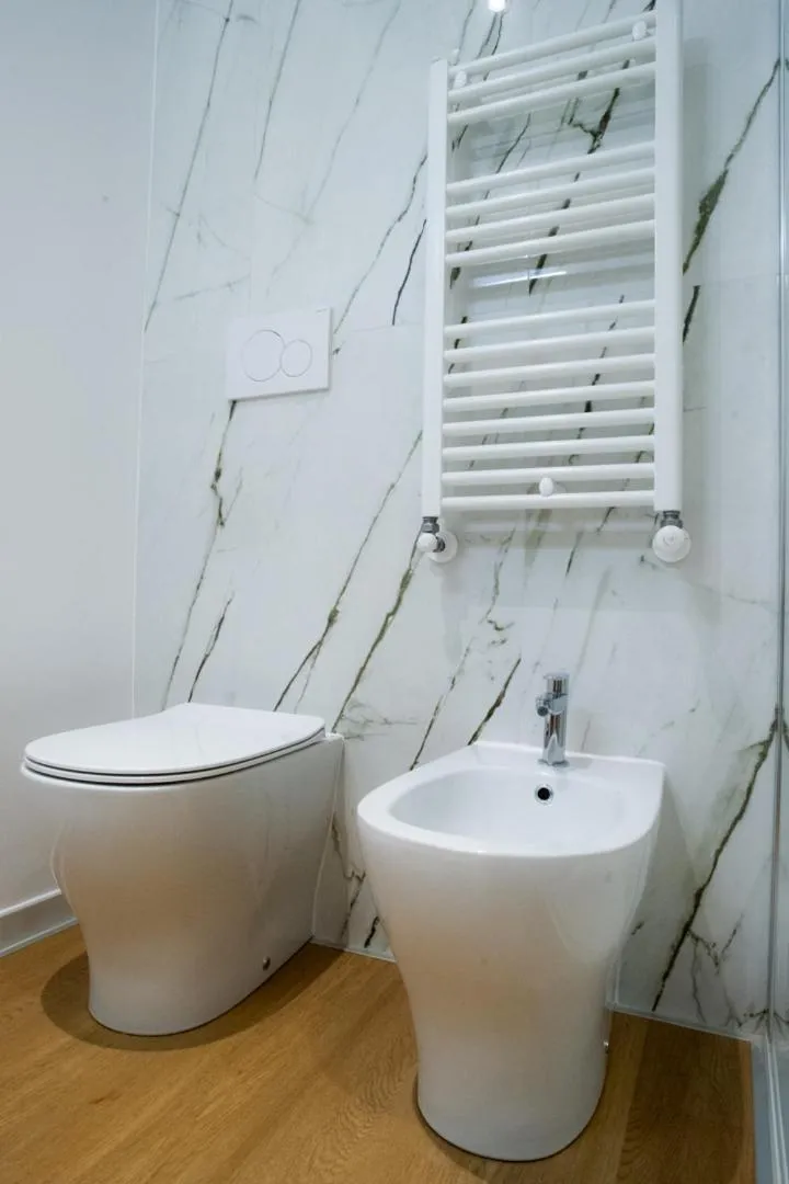 Double or Twin Room with Private Bathroom in Forever rooms