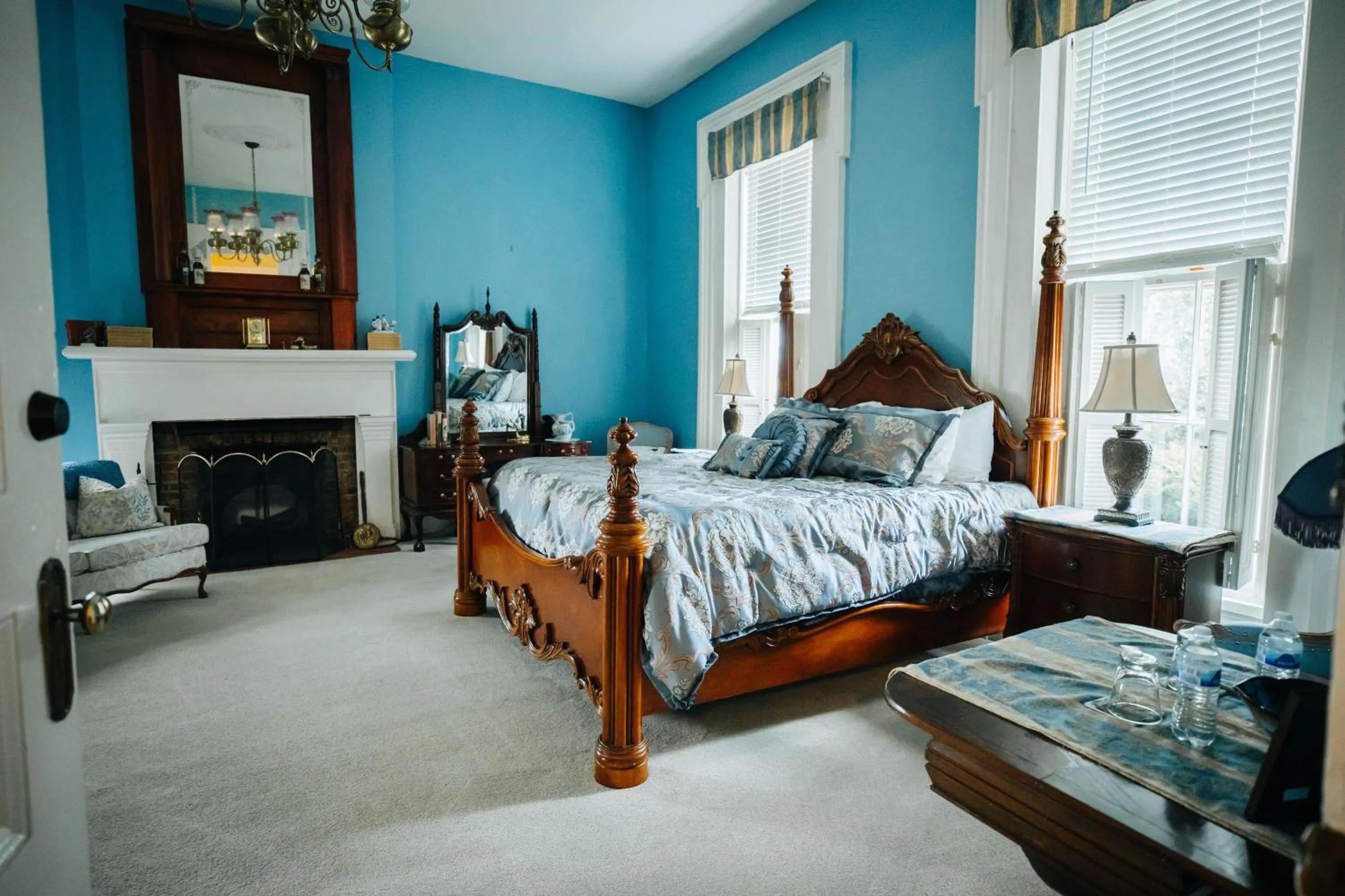 Bed in Maple Hill Manor Bed & Breakfast