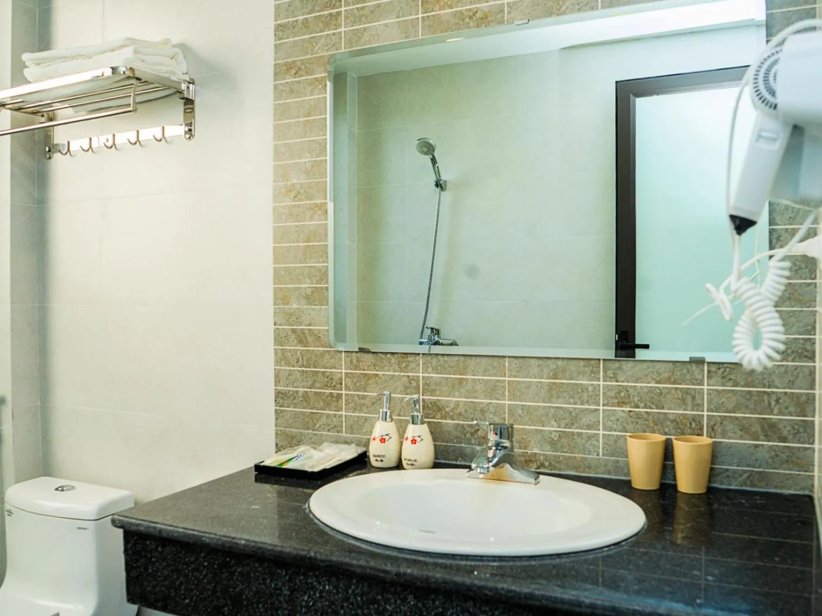 Shower in Bai Chay Panda Hotel