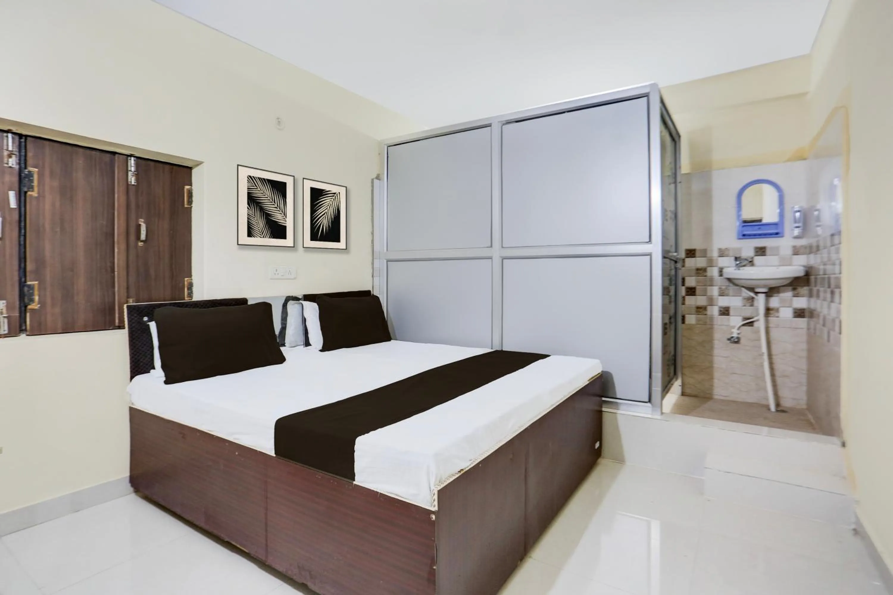 Bedroom in Hotel O SHRI DURGA HOTEL