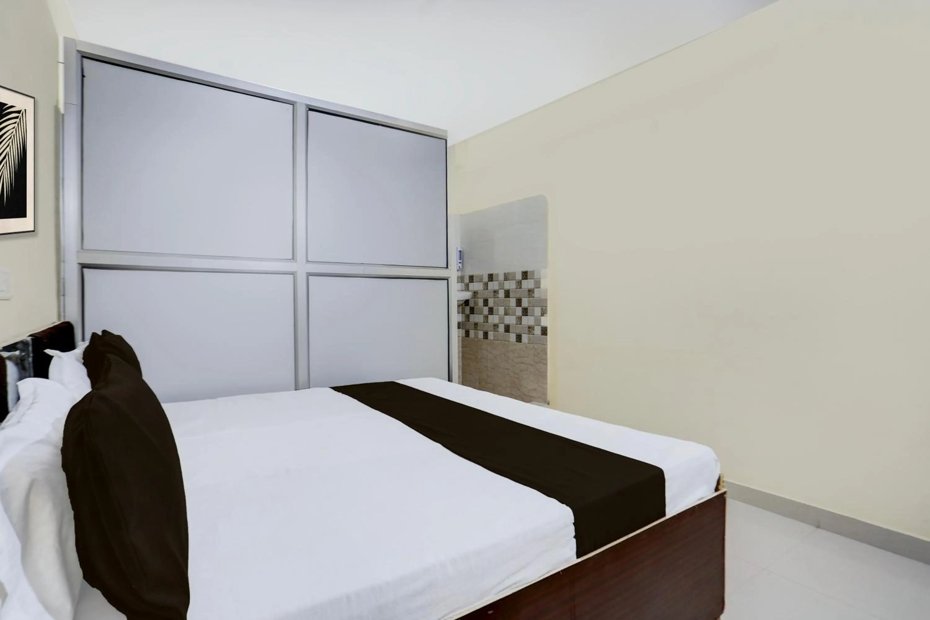 Bedroom in Hotel O SHRI DURGA HOTEL