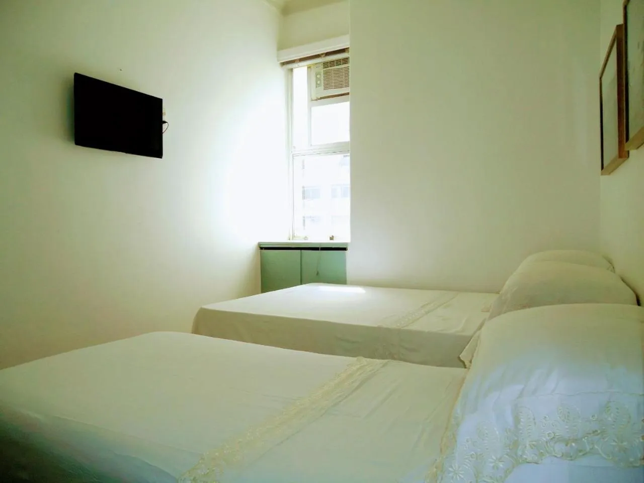 Bed in Copacabana 3 quartos ar cond a 2 qds da praia