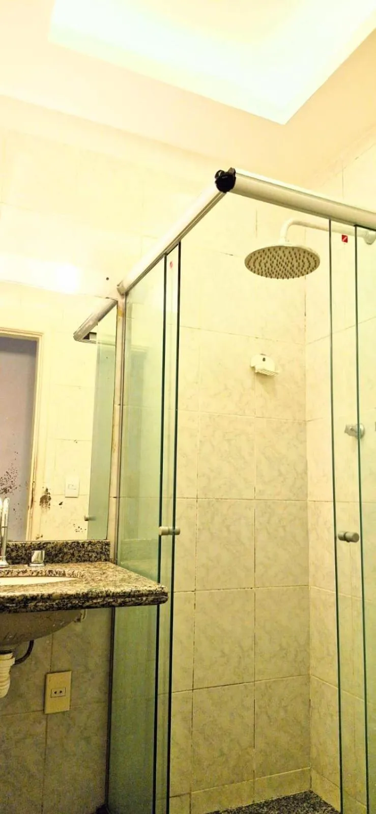 Copacabana 3 quartos ar cond a 2 qds da praia