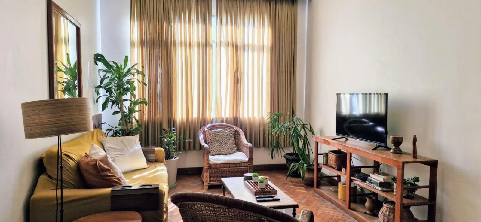 Copacabana 3 quartos ar cond a 2 qds da praia