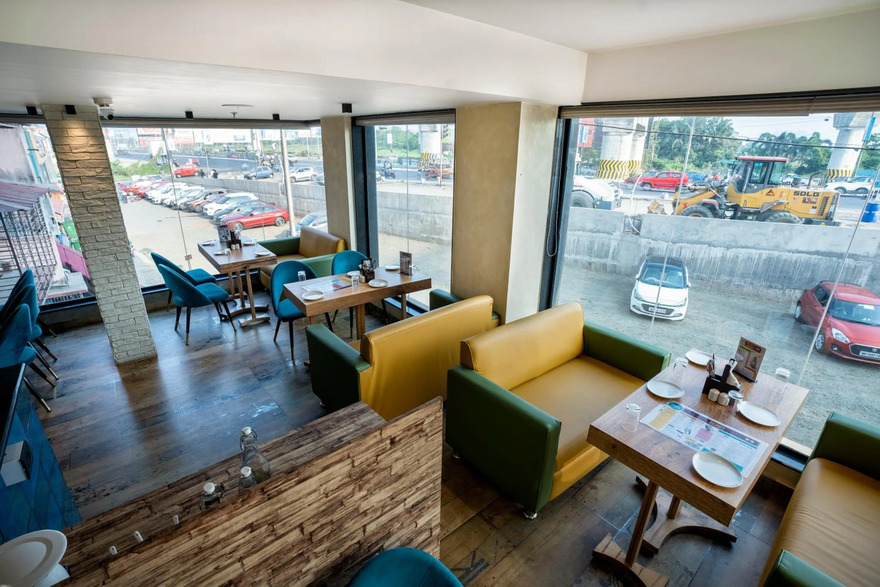 Restaurant/places to eat in Poiisse