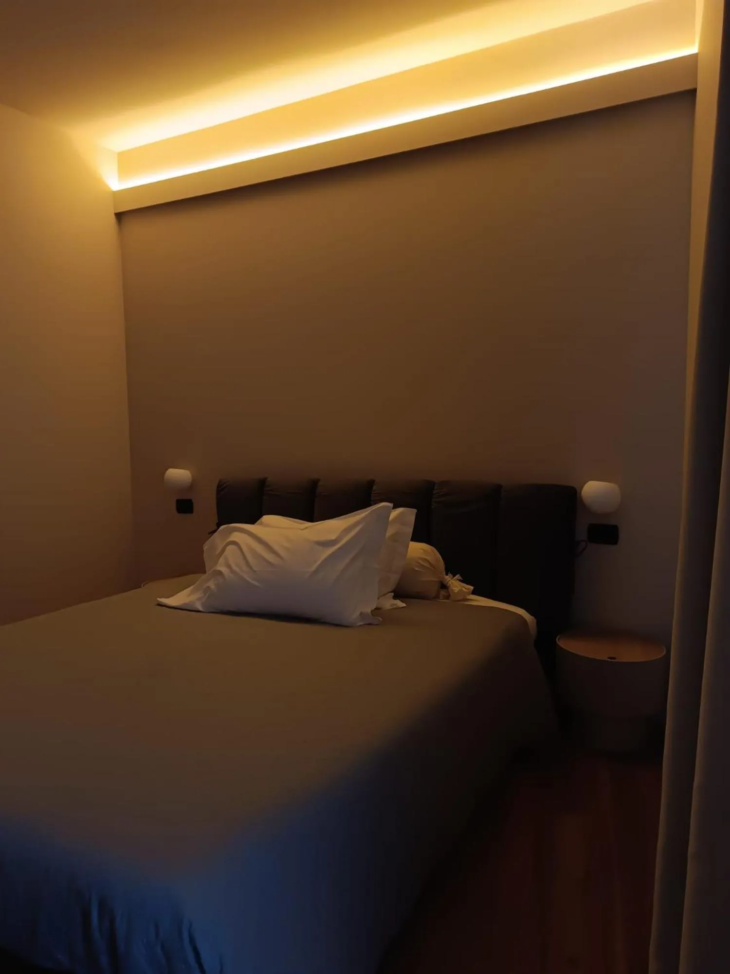 Bed in hotel garni Santa Caterina