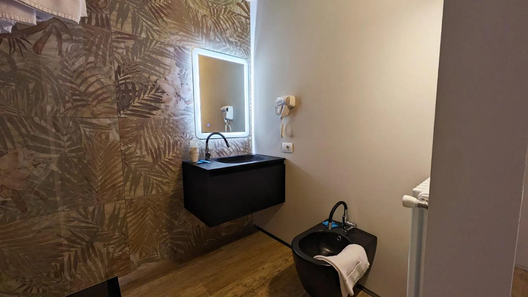 Bathroom in hotel garni Santa Caterina