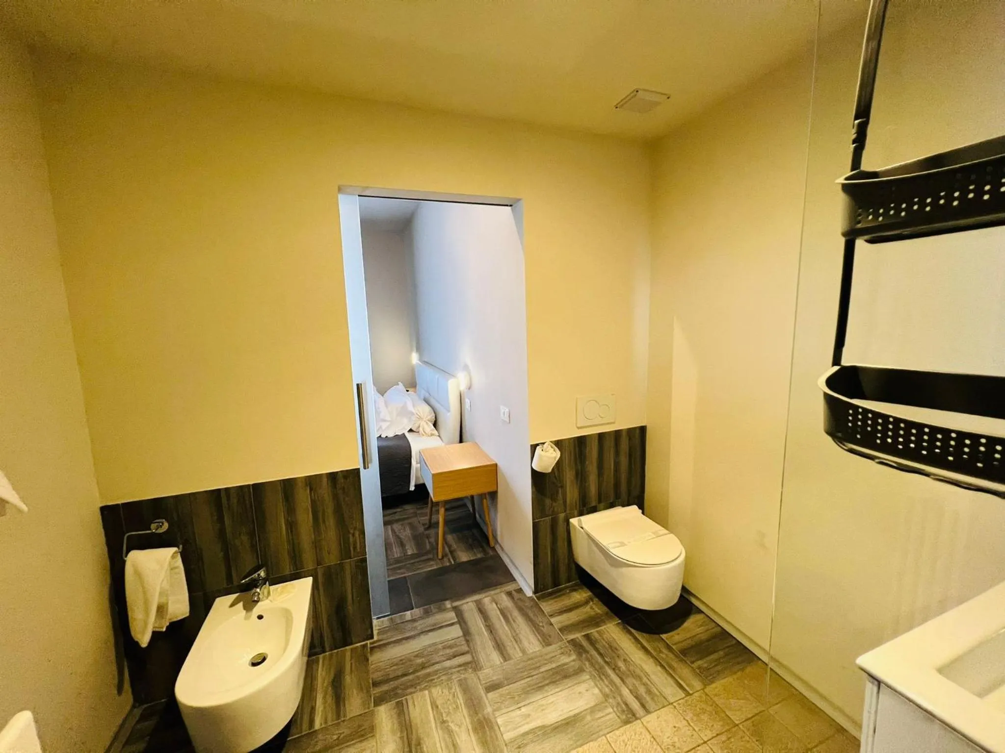 Shower in hotel garni Santa Caterina