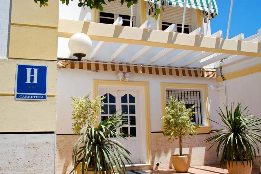 Facade/entrance in Hotel Mi Casa