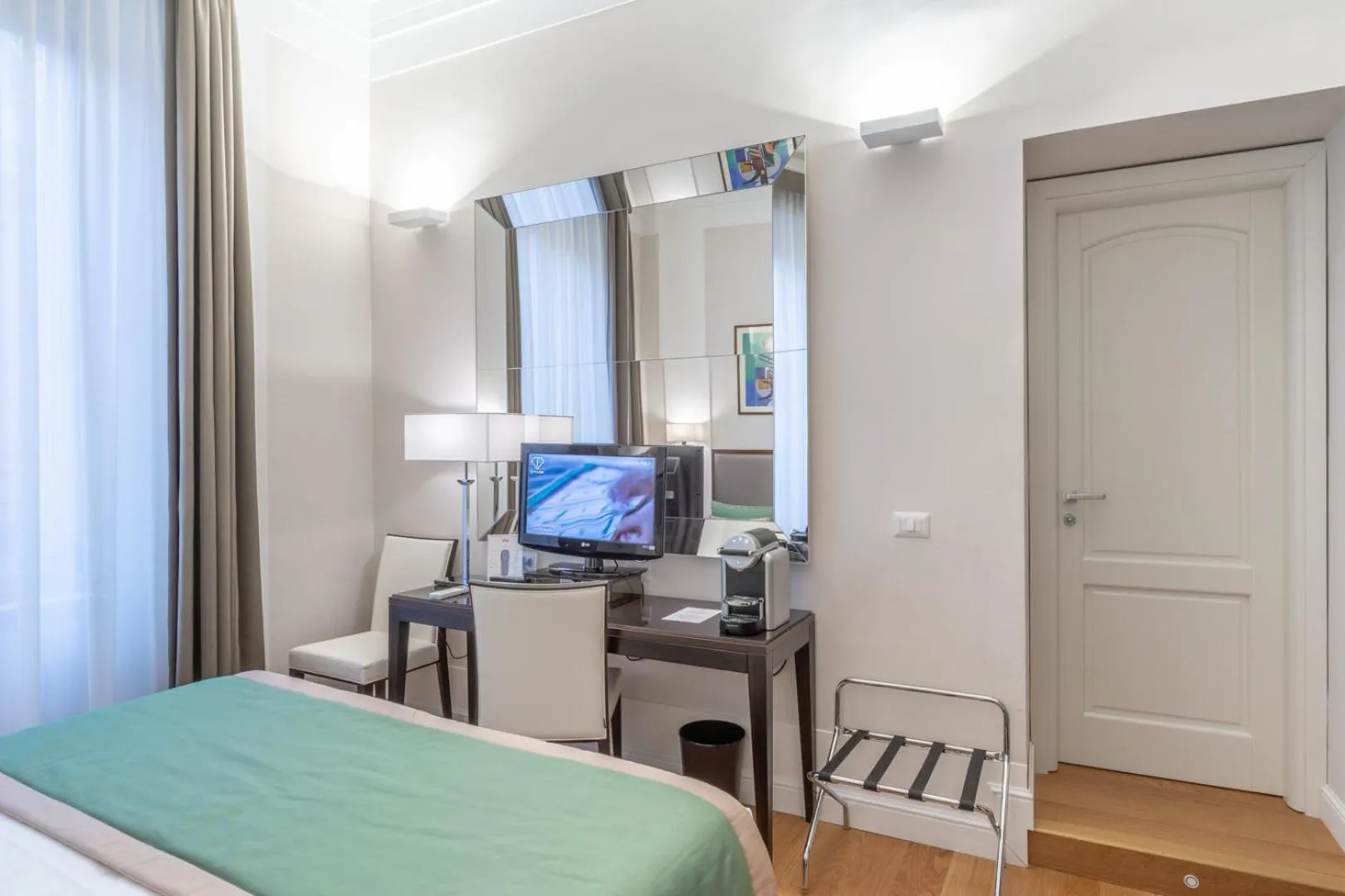 TV and multimedia, Bed in Internazionale Domus