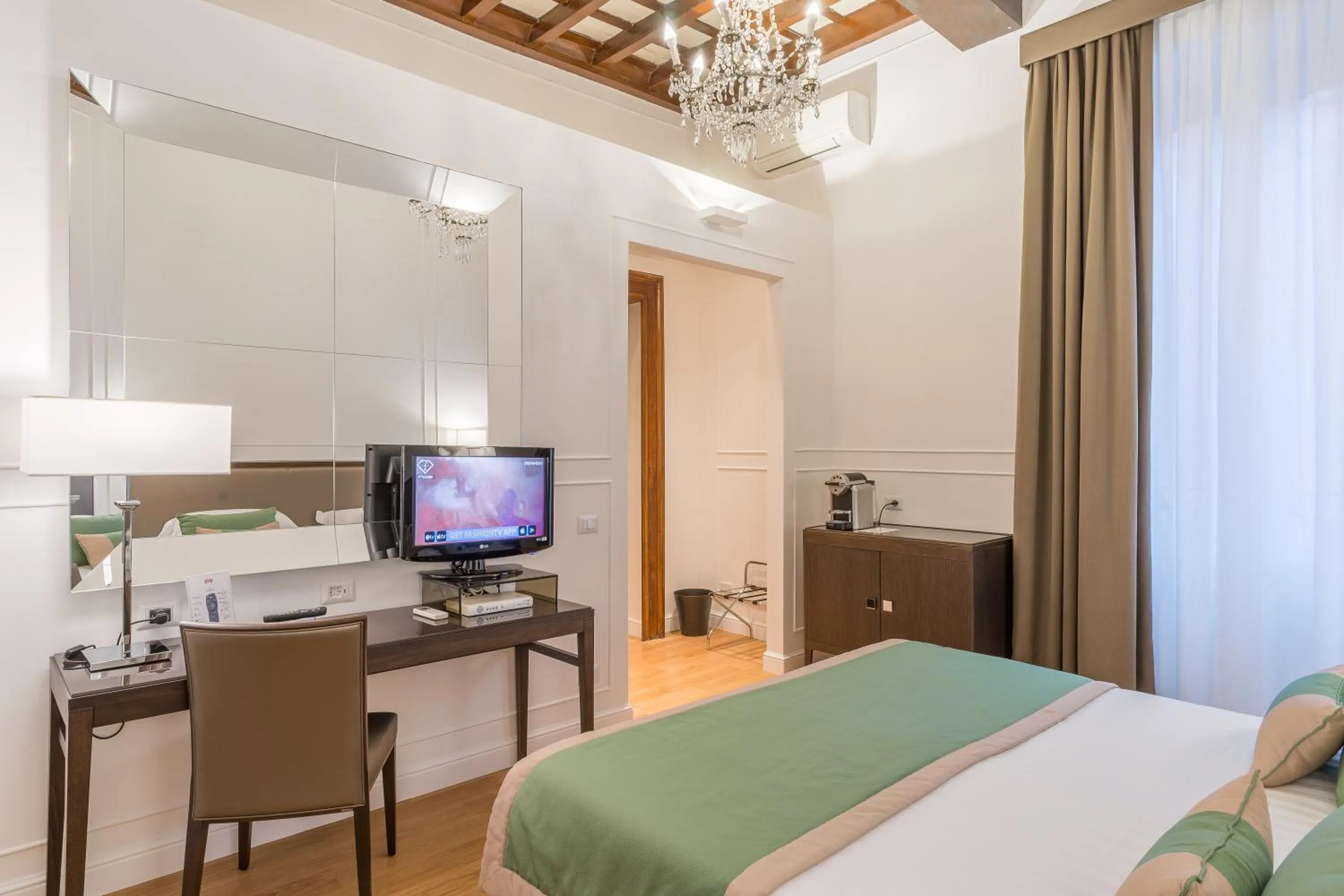 Bedroom, Bed in Internazionale Domus