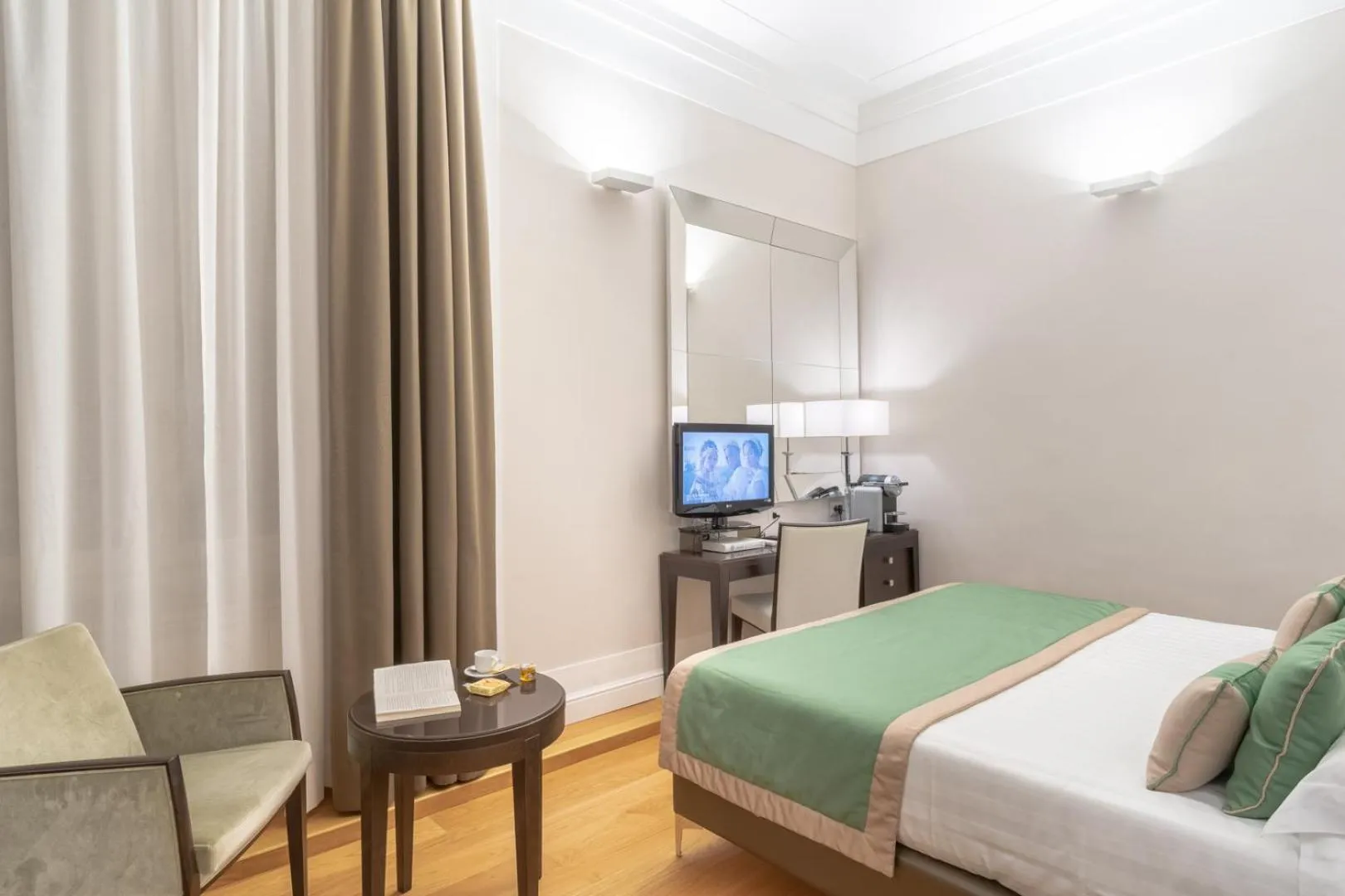 TV and multimedia, Bed in Internazionale Domus