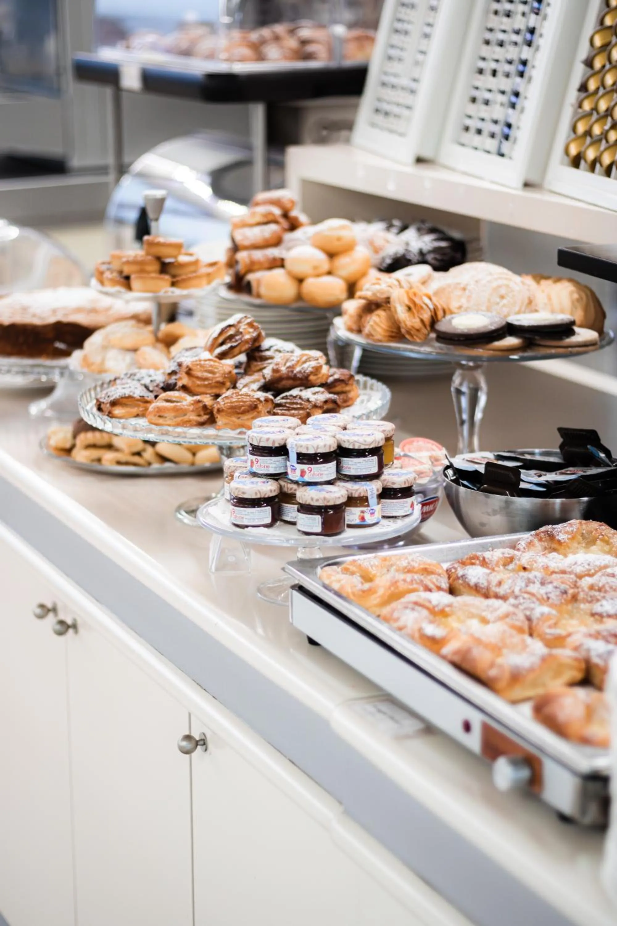 Breakfast in Hotel Desenzano