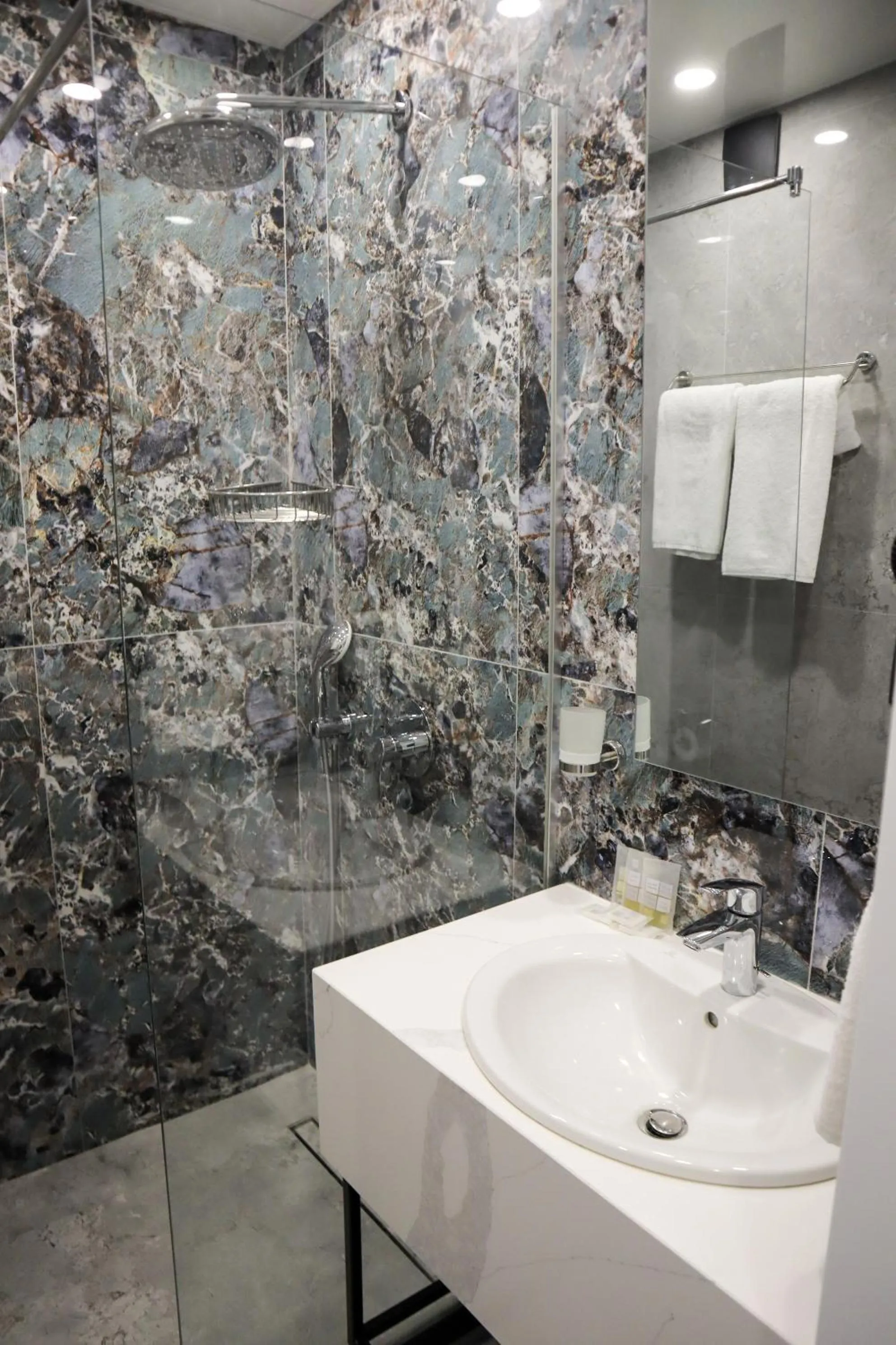 Shower in Atliman Beach Park Hotel