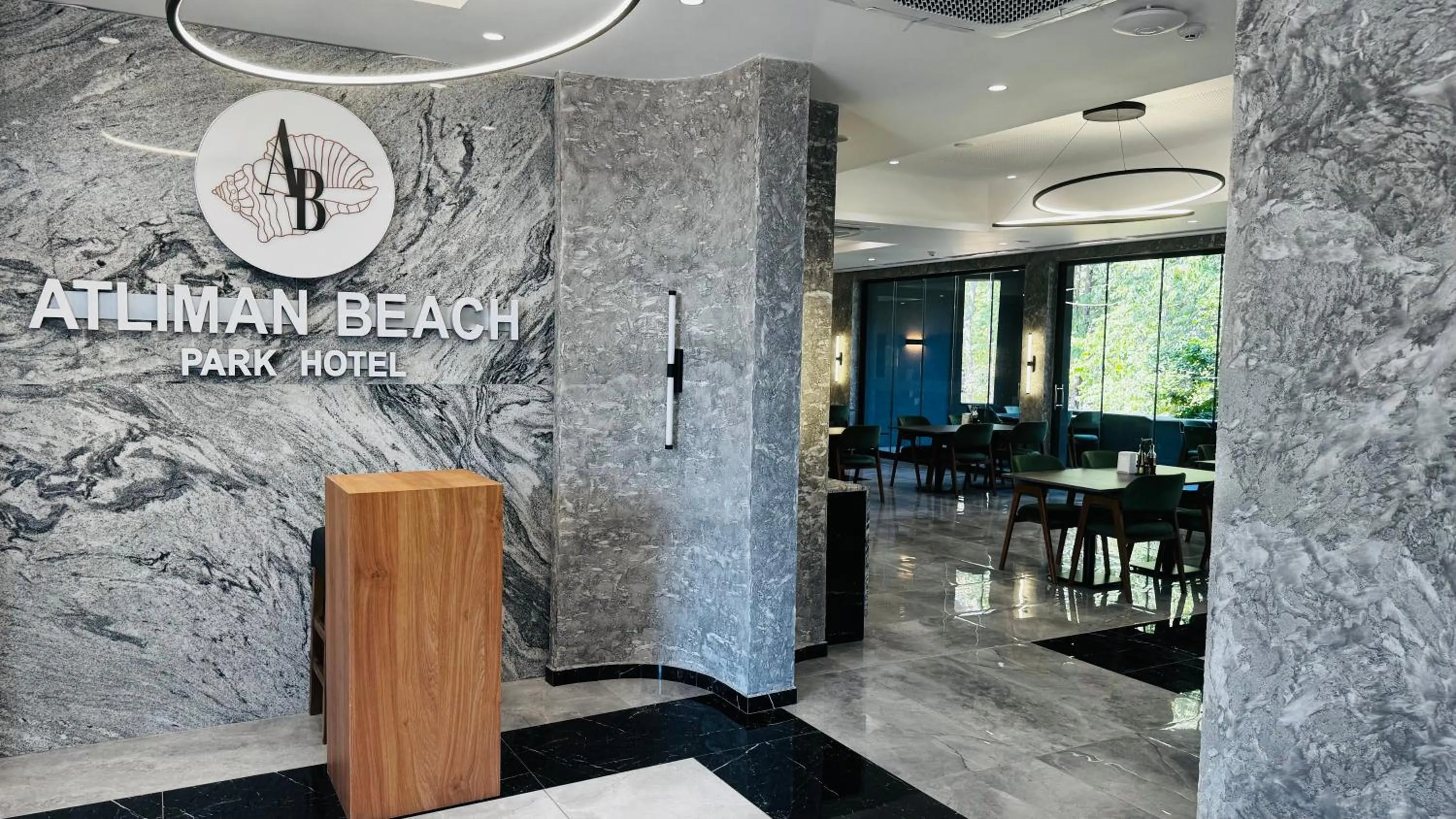 Restaurant/places to eat in Atliman Beach Park Hotel