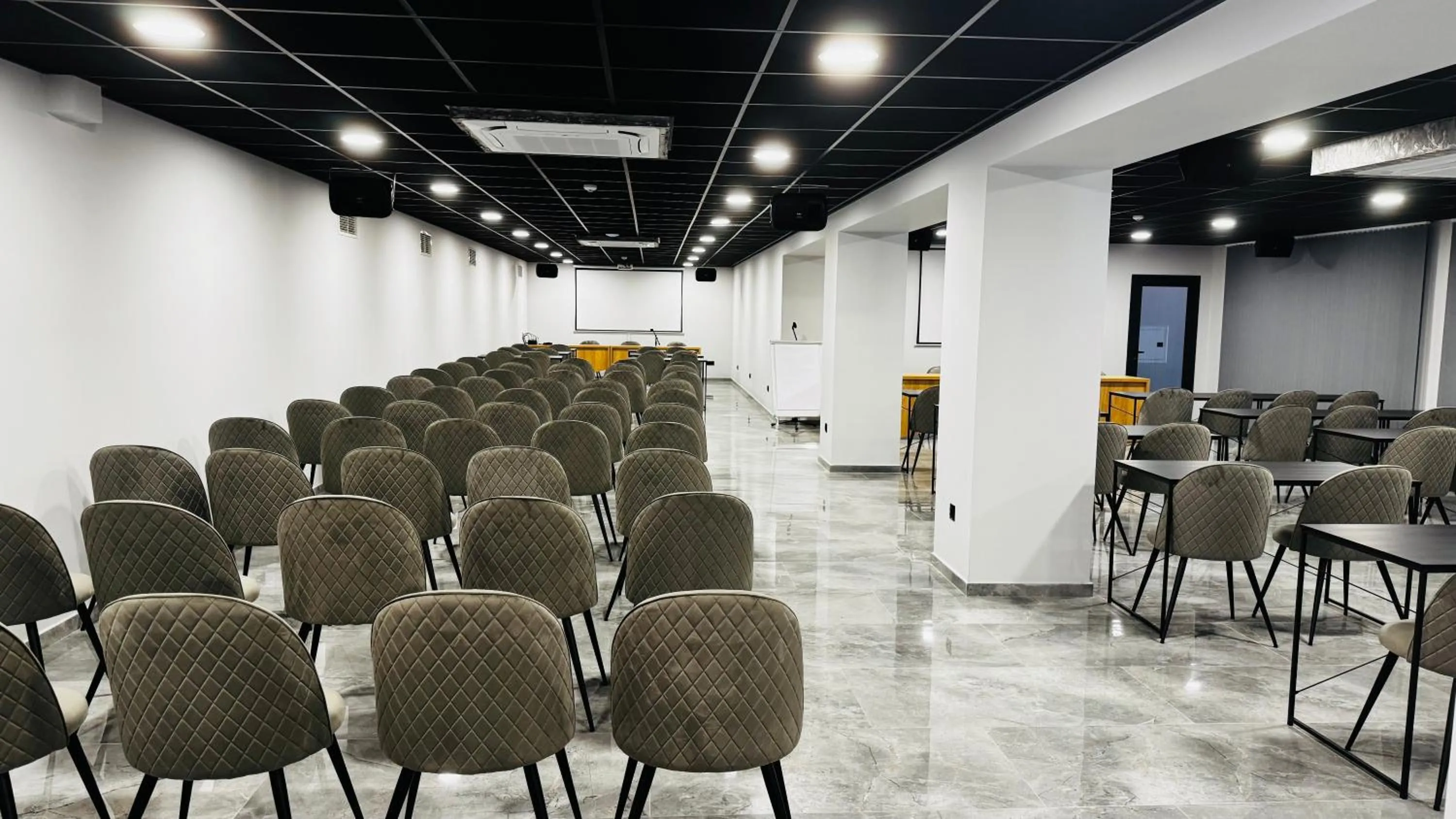 Meeting/conference room in Atliman Beach Park Hotel