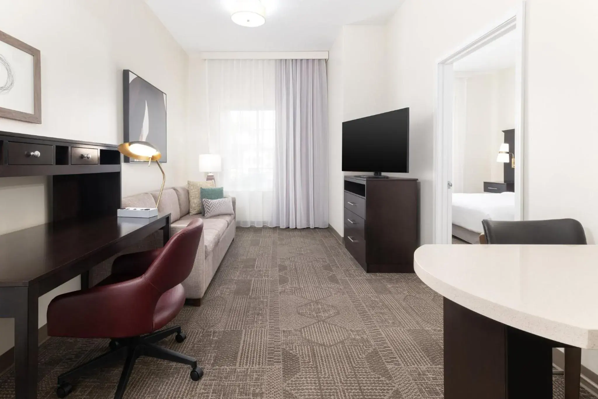 One-Bedroom Suite with King Bed Mobility Access Tub - Non-Smoking in Staybridge Suites Denver - Central Park by IHG One-Bedroom Suite with King Bed Mobility Access Tub - Non-Smoking in Staybridge Suites Denver - Central Park by IHG